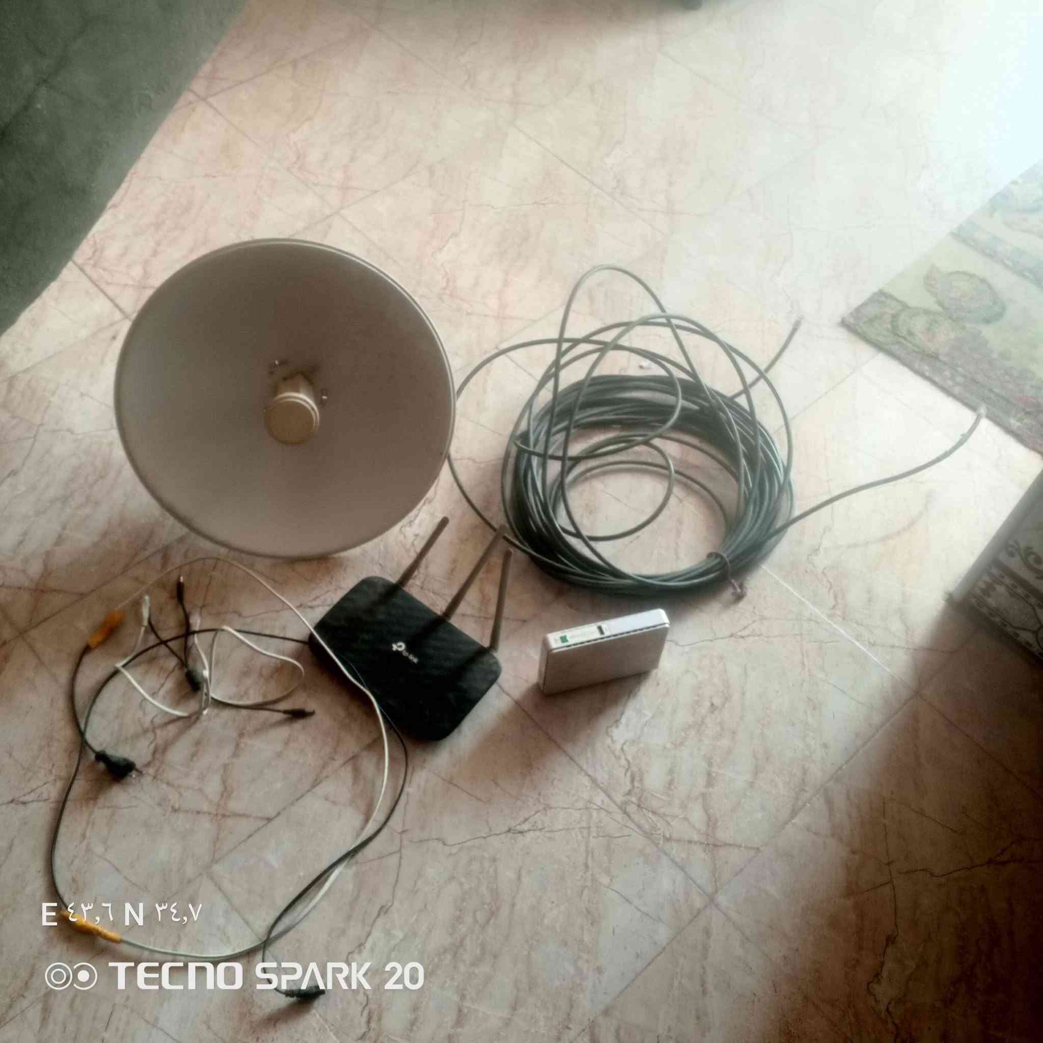 لل بيع ستغدام قليل ستفسار ***********

نص مكتوب في الصور:
- E 43,6 N 34,7 TECNO SPARK 20
- E ٤٣,٦ N ٣٤,٧
- TECNO SPARK 20