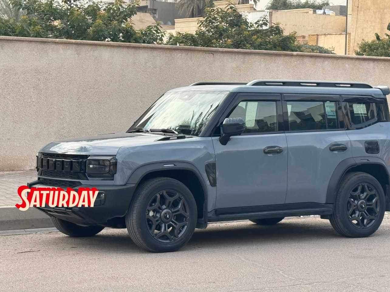 السلام عليكم
للبيع جيتور T2 2025 لكجري بانزين 

Jetour T2 2025 LUXURY 

مواصفات معروفة فول 

مكفولة السيارة و تحت الضمان و كل فواتير الوكالة مع دفتر الضمان 

ماشي 19.500 

و عليها اضافات و ترتيبات موضحة بالصور 

رقم بغداد ب ( اسمي شخصيا  ) و هزة جديدة 

تحويل مباشرة ب اسم المشتري 

السعر 38 مليون و قابل للتفاوض بشي بسيط 

مكان السيارة بغداد المنصور شارع الاميرات 

***********  واتس اب

