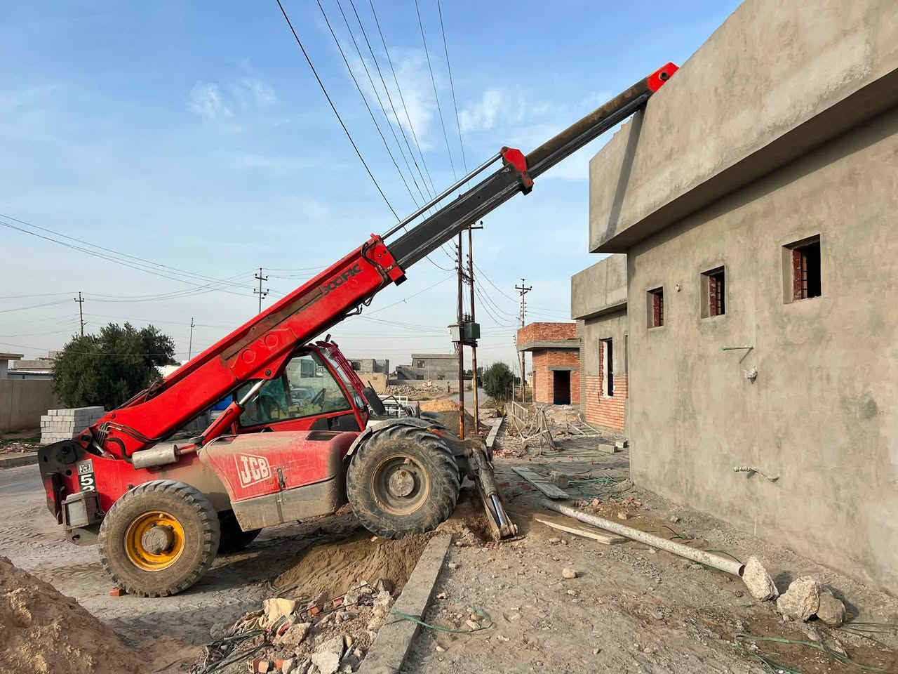 سلام عليكم 
رافعه شوكيه للبيع موديل ٢٠٠١ سلايت ١٤ متر تحويل مباشر رقم سليمانيه الاستفسار ***********
***********
