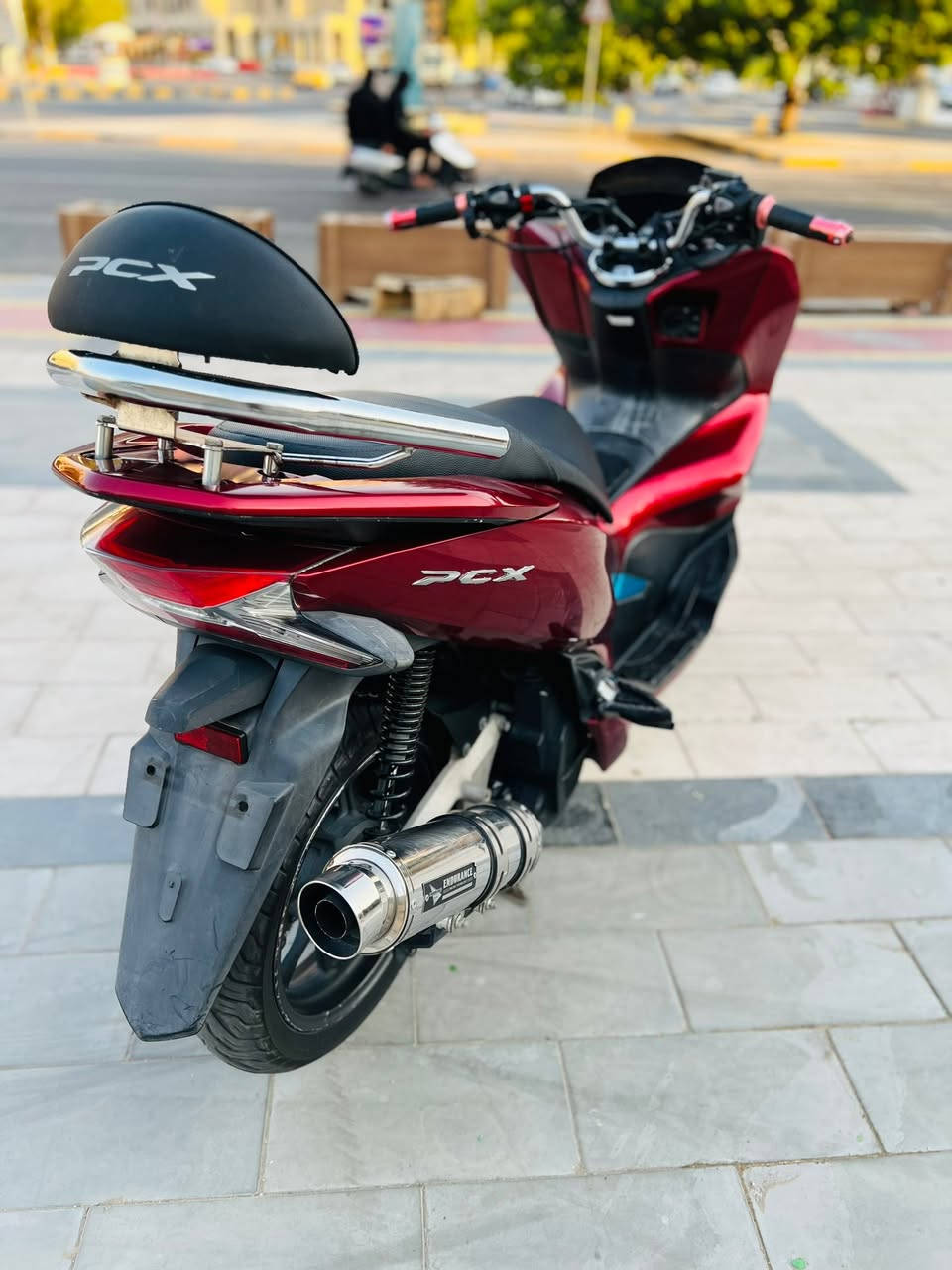 السلام عليكم دراجه pcx جيل الثالث ياباني  مكينه 150  دراجه مكفوله كفاله عامه مال رمبه حساس ازدحام حساس ستان تتدفئة بل يدات لد أمام لد خلفي مكينه برغي ممفتوح بيه شلعه معدل فول مال جناي دراجه تتعب تكول جديده ماشيه 27 حقيقي على ايدي كتلوكات الرمبه بيه السعر مليون 850 وبيه مجال العنوان بغداد ‭***********‬ الهاتف
