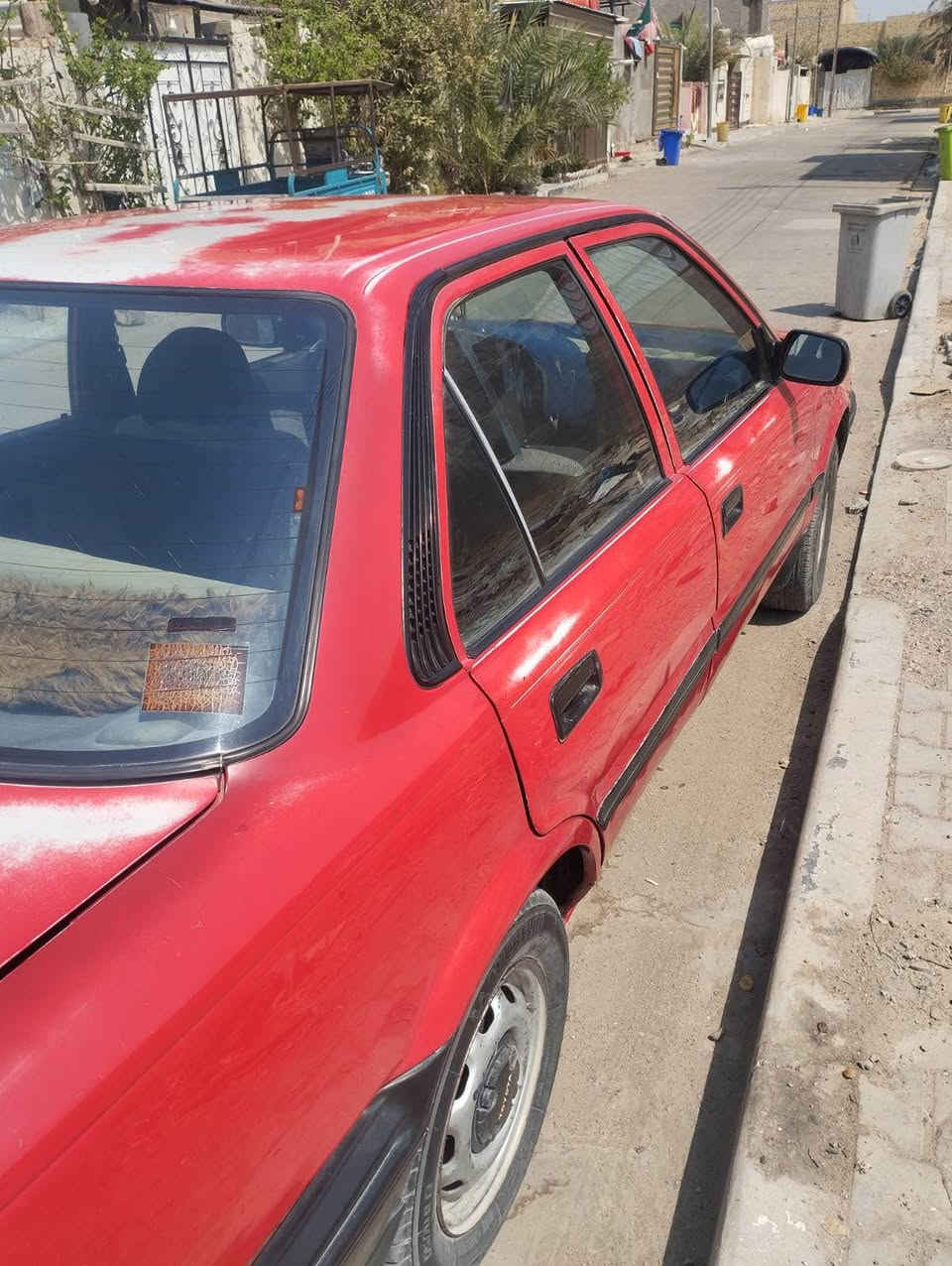 سلام عليكم شباب كوله موديل 90 بسم الولد كير عادي مكينه وكير جدد حداده وتخم تاير ودواخل جدد مكفوله من الضربه والصبغ والمعجون سياره جديده وجاهزه الاتصال*********** مكان السياره بصره قظاء المدينه اخوان اني مكلف بلنشر اتصل ع الرقم القرنة, البصرة
