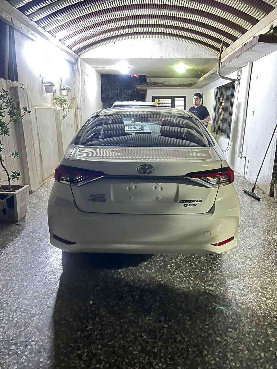 تويوتا كورولا هايبرد الشكل الخليجي 2025
بدون رقم 

✅ خليجي 

✅ زيرو

✅ الموديل 2025

✅ سعة المحرك 1,8L

✅ مرتبط بناقل حركة أوتوماتيكي 

✅ عدد AIR BAG 8

✅ لايت زينون

✅درايف مود  

✅ ويل كب 15

✅ مفتاح التشغيل بصمة

✅ دشبول ديجيتال 

✅ شاشة اصلية

✅ المقاعد مخمل 

✅ تتسع المقصورة ل 5 ركاب

✅ مثبت السرعة Cruise

✅ تحديد المسار

✅ المودات والأوامر الصوتية

✅ فحص أنظمة السيارة 

✅ حساسات ضغط اطارات 

✅ تبريد شاشة

✅ قطعتين تبريد

✅ هاند بريك بصمة

✅ نظام مانع الانزلاق 

✅ا ISOFIX    ايزو فكس

✅ اوتو هولد Auto Hold 

✅ اشارة في المرايا الجانبية

✅ مخرج منفذ الطاقة

✅ ا  Bluetooth 

✅ تطعيم الدواخل ألمنيوم 

العنوان بغداد العامرية 

متواجد على الفيس 

او الاتصال ***********
