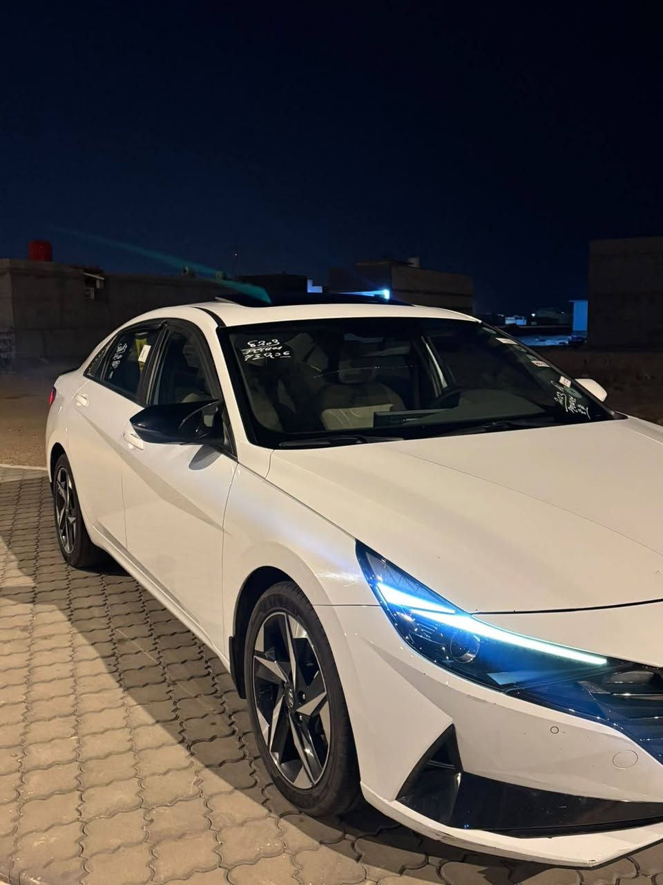 🚘 للبيع النترا 2023 خليجي 🚘
🔹 اللون: أبيض
🔹 المحرك: 1600
🔹 وارد خليجي
🔹 كير AT المرغوب
✨ فول مواصفات: 
✔️ فتحة سقف 2 طكه
✔️ بصمة وتشغيل عن بعد
✔️ حساسات أمامية وخلفية
✔️ نظام ترحيب
✔️ مرايا شفط
✔️ شاشة أصلية تدعم Apple CarPlay و Android Auto
✔️ 3 وضعيات قيادة (Eco / Normal / Sport)
✔️ نظام ABS
✔️ تبريد ثلاجة قطعتين
📌 الدهن كله أصلي
📌 باتري جديد
📌 مكفولة محرك وگير 
🔧 الملاحظات:
بيها بارد بلباب على كد شبر بلباب السايق
💰السعر 148
واتساب ***********
اتصال ***********
