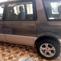 للبيع سيارة ميتسوبيشي موديل 93 رقم انكليزي محرك 2000 كير اوتوماتيك 7 ر...