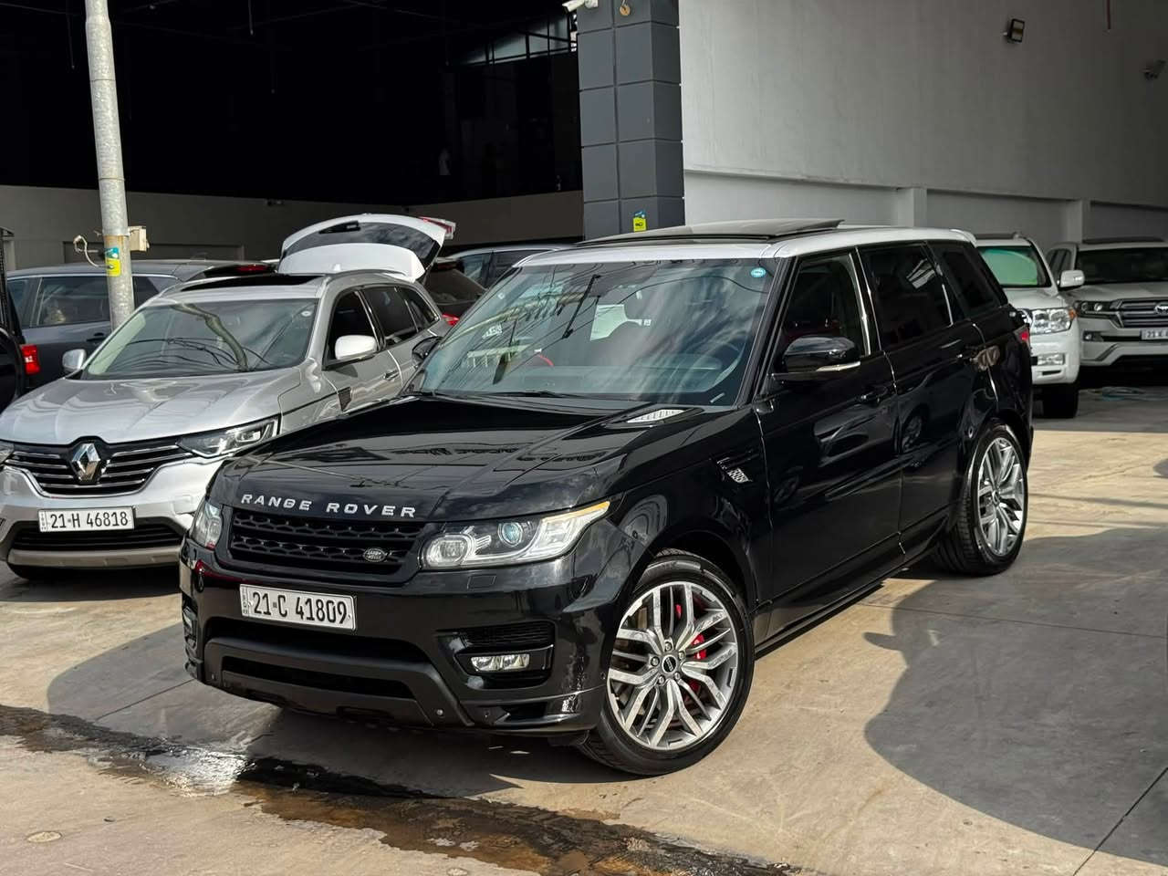 range rover sport autobiography dynamic 
موديل ٢٠١٤
وکالە سردار مكفوله كفاله عامة من صبغ clean title ✅
ماشية : ١٢١٠٠٠ كيلو متر 
محرك ٨ سلندر 5.0 سوبرجارج
القوة الحصانية 510 
العزم 625 
أعلى مواصفات ✅
* نظام Torque Vectoring لتحسين الثبات بالمنعطفات.
* نظام تعليق رياضي وضبط Dynamic.
* مكابح أكبر وأداء أفضل من النسخ العادية.
* جنوط رياضية كبيرة.
نظام Terrain Response 2 للطرق الوعرة
* جلد فاخر كامل داخل احمر
* مقاعد كهربائية وذاكرة وتدفئة/تبريد ستيرن تدفئة حتى المقاعد الخلفية تدفئة و تبريد 
* شاشة ملاحة ونظام صوت فاخر meridian ٢٩ سماعة
* فتحة سقف بانوراما.
* كاميرات وحساسات.
* بابواب و شنطة كهربائي و سحب 
* أنظمة مساعدة وثبات متقدمة
* اكزوز svr بيلادي 
* كاميرا و حساس ٣٦٠ 
* مرايا رادار و تدفئه 
    السعر : ٢٧٨
الاتصال و الاستفسار : ***********

Range rover sport autobiography dynamic 
مۆدێل ٢٠١٤ 
سفری شەریکەی سەردار  بێ بۆیاخ ✅
ماوەی ڕۆشتن : ١٢١٠٠٠ کیلۆ مەتر 
مەکینە ٨ بستۆن سوپەر چارج 
بەرزترین مواسەفات لە ڕانجا 
کامێرا و راداری ٣٦٠ 
پانۆراما 
هەر چوار کوشنی سارد و گەرم کوشن خەزن سوکان هیتەر 
ئاوێنە ڕادار و هیتەر 
مکەبەرە میریدیان ٢٩ مکەبەرەی تیایە 
لایت کامل لید و زینۆن و لەگەڵ سوکان ئەجوڵێ 
ناسینەوەی هێماکانی هاتووچۆ  
زۆر مواسەفاتی تر …… 
نرخی : ٢٧٨ 
بۆ پەیوەندی کردن : ***********
