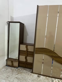 غرفة • نظيفة • للبيع