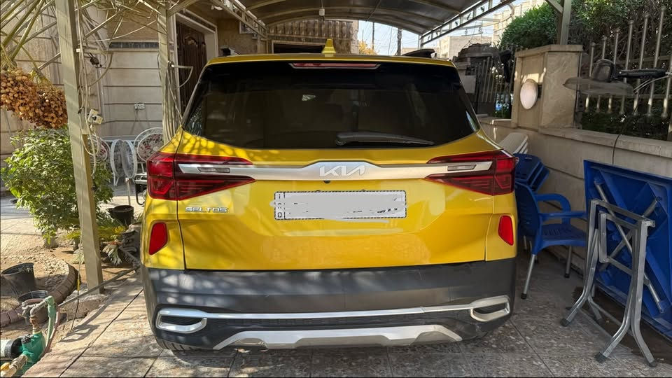 كيا سيلتوس sx
2022
المحرك 1.6T 
4سلندر
AWD
حادث جاملغ وبنيد 
الصور حادث موجودة⬇️
رقم الشاصي
KNDETCA28N7305436 
ماشية 30 الف ميل 
    مصابيح أمامية LED
* LED Fog Lights
* إضاءة DRL LED

شاشة 10.25 إنچ
* Apple CarPlay / Android Auto
* نظام صوت Bose Premium
* 7 سماعات + Subwoofer
* شحن لاسلكي للموبايل
* تشغيل عن بُعد
* دخول وتشغيل بدون مفتاح
* مكيف أوتوماتيك
* مرايا مدفأة
* مرآة داخلية Auto-Dimming
* مقود رياضي Flat-bottom
* فرامل Parking كهربائية
* مثبت سرعة Smart Cruise Control مع Stop & Go 

العنوان بغداد السيدية
السعر 12,000$
***********

