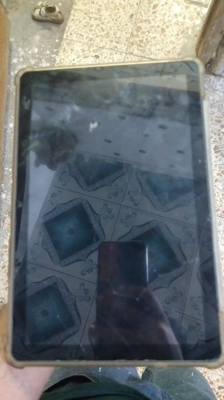 سلام عليكم   ايبادات للبيع.    

الايباد الرصاصي  فقط مال العاب  شغال شرط الفحص  بس شاشه مفطورة مثل ما موضح بصوره    /الايباد الازرك. ذاكره256.  الرام 8.     بوبجي  60 فريم   بقط يحتاجله شاشه    

قيم  وخذ كربلاء حصرا  ‏‪***********‬‏
