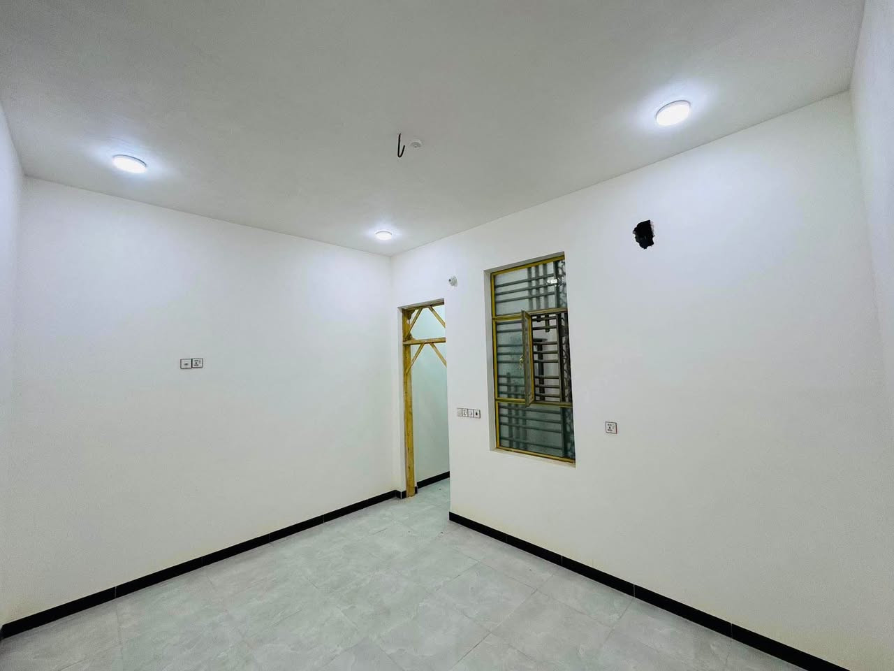 🏠بيت للبيع بيت طابو صرف سند حر 🏡

📐 100م مربع – نجف / حي النداء المنطقة ٨٦قريب عله شارع المجمعات 

⬇️مقابل مجمع كرار قريب عله الكرار  

🏠 غرفة، صالة، استقبال، مطبخ

🚿 صحيات (2) + مكشوفة

⚡ جميع الخدمات متوفرة

💰 السعر مناسب :88 وبي مجال 

🏠طابوك جمهوري 

📜صب كونكريت 
 لاستفسار 📞***********
