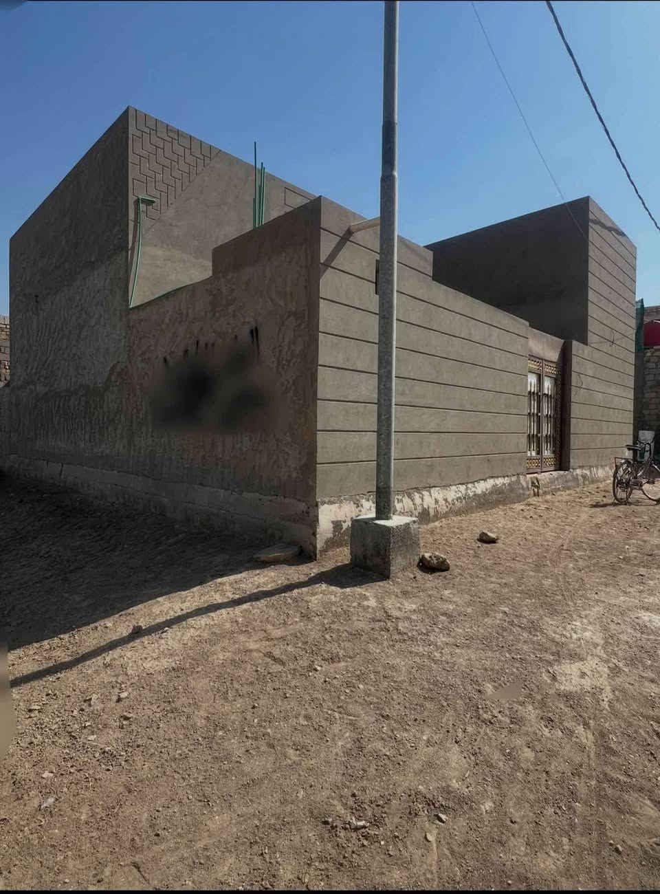 السلام عليكم
بيت زراعي سند 25 سعره يخبل اخو البلاش
مساحته120م
يتكون من
استقبال 8x3.5
صاله 8x3.5
مطبخ 4x3
غرفه 4x5
📍الموقع / الحولي الجديد بجهه الحولي القديم مقابيل حي المعلمين 
للأستفسار اتصل على ***********
