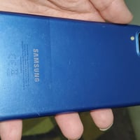 جهاز اي 12 يرداله بس شاشه جهاز نضيف ذكره 64سعره 20وبي مجال حك جيه المك...