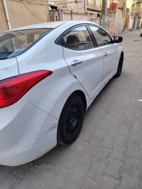 اللنترا • ٢٠١٤ • مكينة 1800