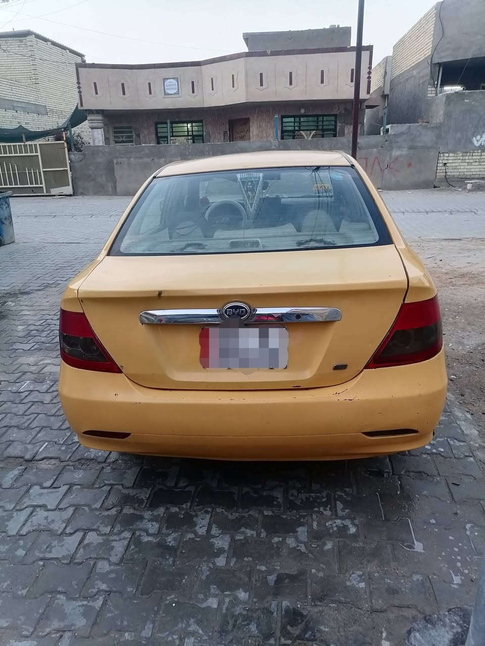 بي واي دي F3 • ٢٠١١ • مصلح أمامي