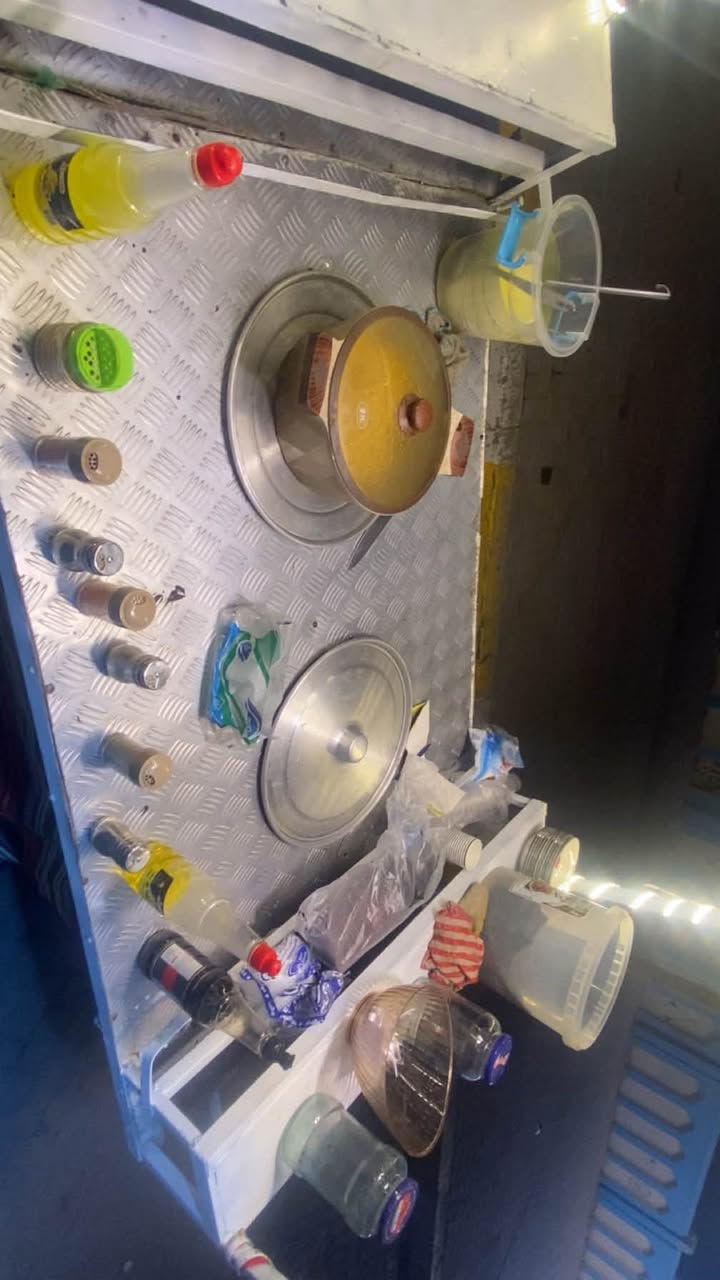 عربانه لبلبي للبيع كامله بس تطبخ وتبيع تحتوي عله جداري ثنين مختصر كامله من كلشي سعره 350وبيه مجال مكان بغداد العامريه  هاذه رقمي ***********
