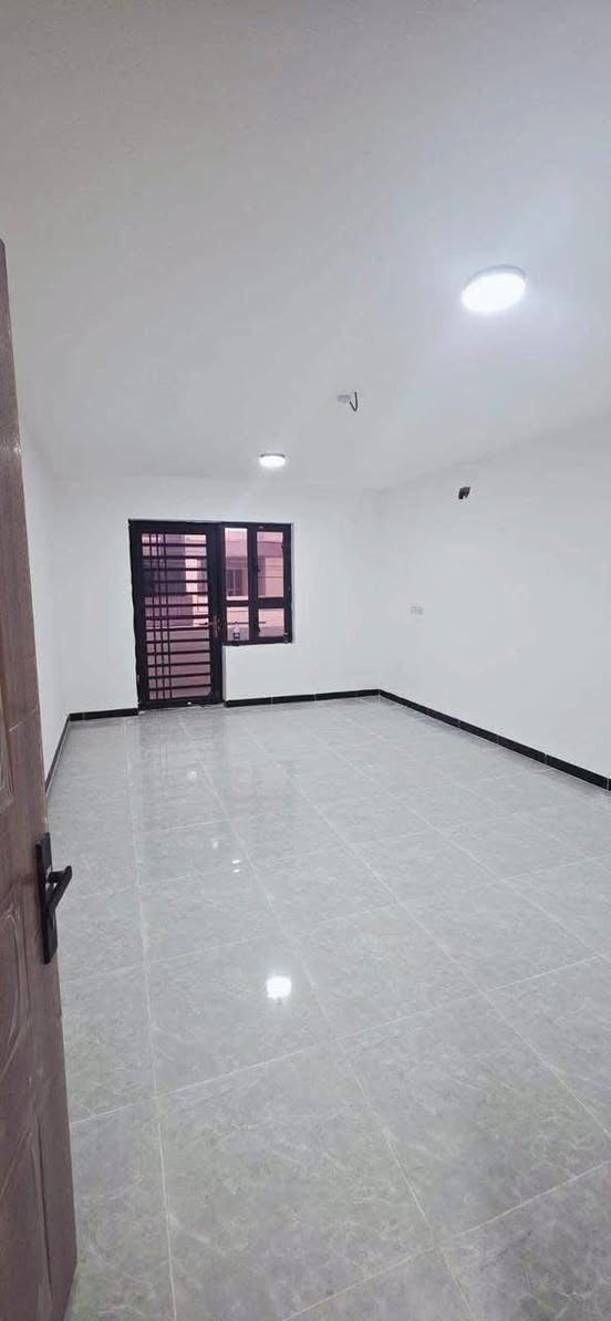 📍بيت طابقين 🏠للبيع

العنوان: الرمادي مجمع السلام الصوفيه قرب فلكت العلم
{ طابقين } 
الطـابق الأول: 2غرفة نوم + صالة +مطبخ + ديوانيه +صحيات داخل وخارج 
الطـابق الثاني : 2غرفة نوم + صالة + صحيات

الشارع تبليط 15متر 

طابو  ملك صرف تحويل مباشر 

المساحة : 200 متر

السعر: 125.000.000

  متوفرة جميع الخدمات في المنطقة _ مدارس 🏫 _ اسواق 

للأستفسار 📞 *********** /***********
