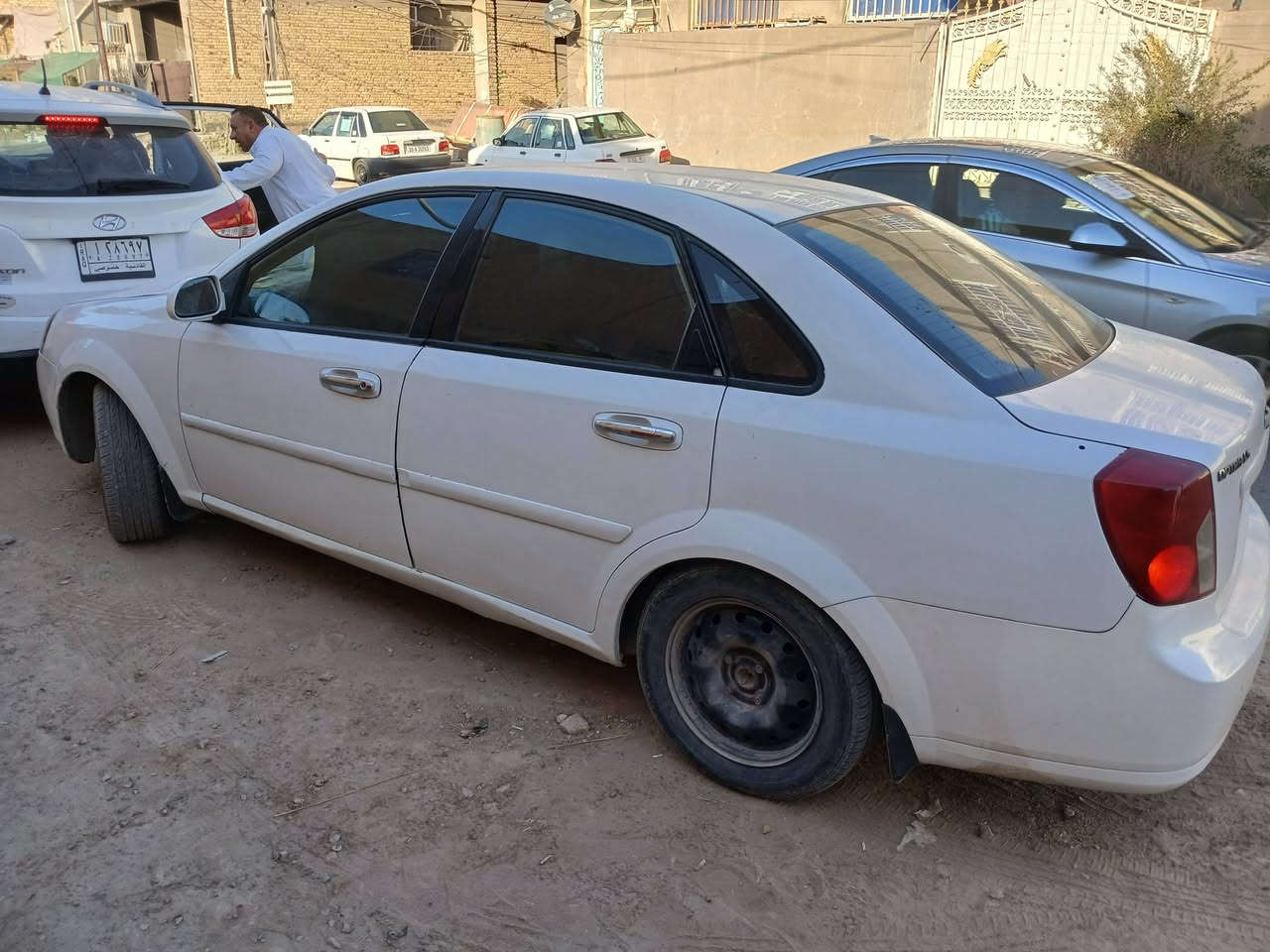 اوبترا رقم قادسيه انكليزي بسمي بيه بس باب السايق والورا صبغ من جوه الحزام والبقيه كفاله عامه كير محرك حداديه تخم تاير السياره جديده بمعنى الكلمه تبريد ثلج السعر 60وبيه مجال اومراوس حسب القناعه مكان السياره الديوانية الاستفسار ***********
