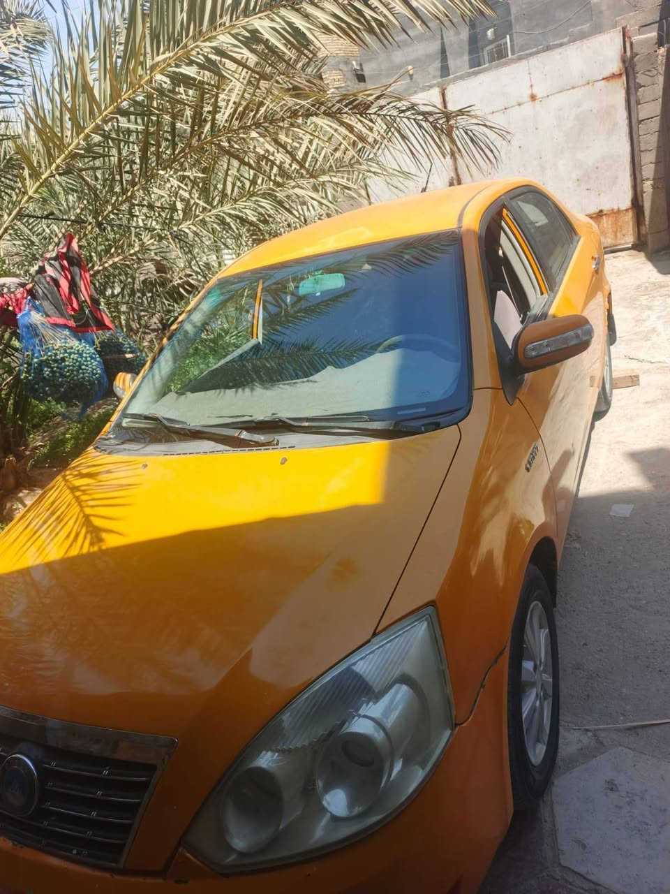 سلام وعليكم سيارا جيلي موبل مديل12كير ومكينا كفالا سعر 23وبيها وجال تبريد شخال لها شغالامكاني لبصرا ***********

