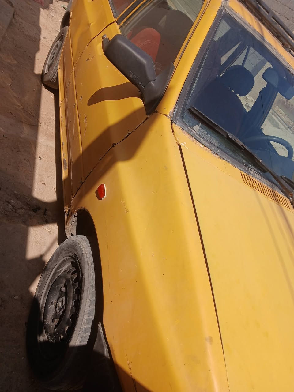 من رخصت مدير الكروب للبيع سايبه مدير ١٢ ترايك زيرو تبريد ويه السويج مكينة بيه خيط بصيط كير مكفول كشر شوفت عينك رقم كربلاء ألماني سعر ١٨ او بها قليل. ***********
