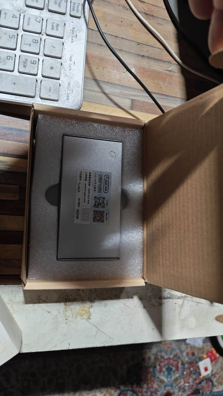 موزع طابعات • ٤ طابعات • منفذ USB