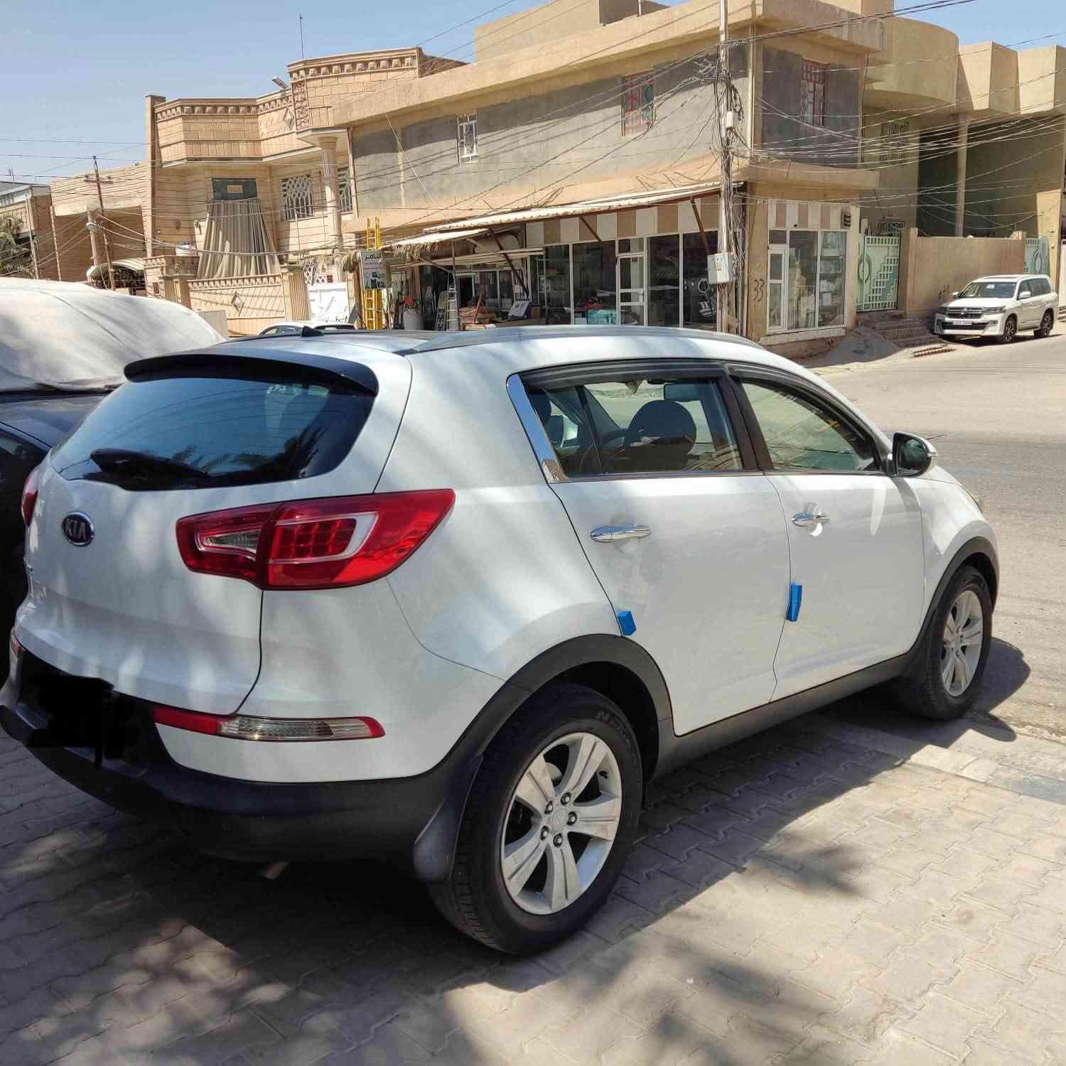 السلام عليكم
سبورتج ٢٠١١ رقم بغداد دولي فول مواصفات محرك ٢٠٠٠ بانوراما ما عدى البصمة ماشية ١٦٠ كيلو بيه بارد مقدار ٢٠ سم بالجاملغ الخلفي وبيه كارت شخوط باب عكس السايق وباقي قطعه مكفوله تبريد تم استبدال كل قطعه قبل اسبوع بجديد تبريد ثلج حدادية وتايرات جدد السياره كامله مكمله سعره ١٤٠ ورقة وبيه مجال للي يحب يتواصل *********** مكان السياره نجف
