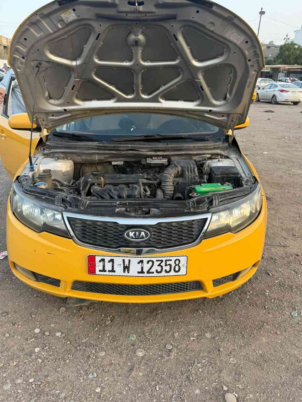 السلام عليكم 
سيراتو 
موديل 13
محرك 1600
رقم بغداد بأسمي 
سنويه جديد 
مبدل مخرك رمبه جديد 
تبريد ثلج 
عارضها  82 وبيها مجال للشراي 
مكاني بغداد الدوره 
رقمي ***********
