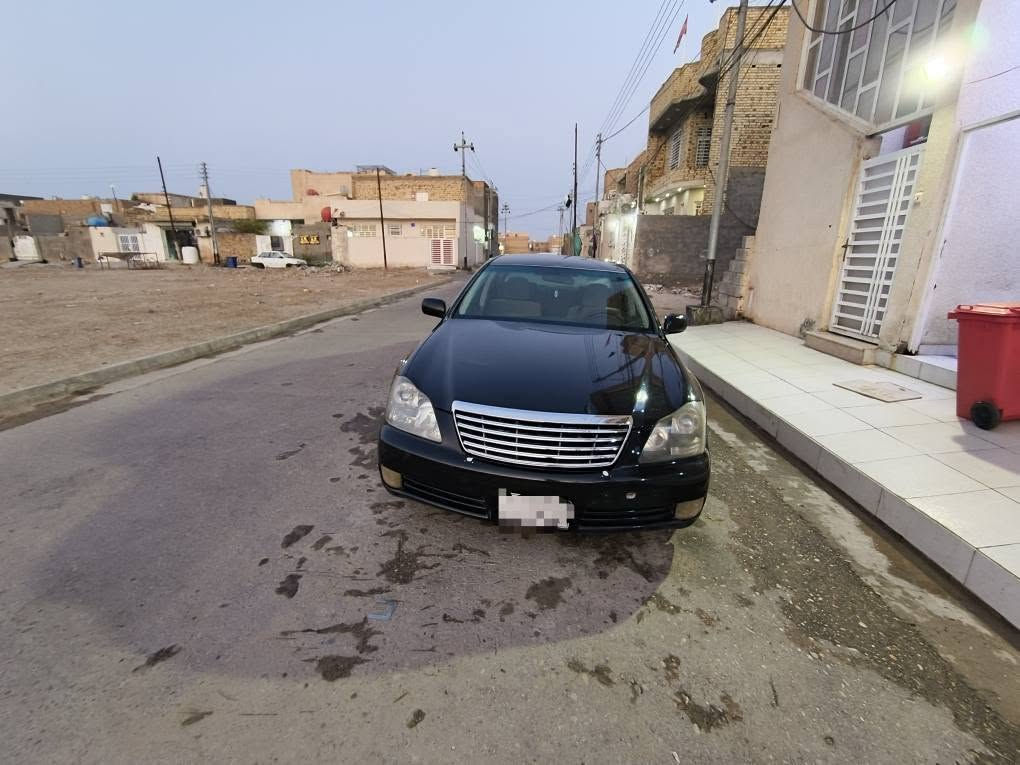 البيع سياره شاهينه ٢٠٠٧ أدوات الون اسود سياره حلوه وجديده مكينه كير جديد حداديه جديد بدي جديد يراد بس دعاميه الخلفيه تعبانه واضحه بل صوره تبريد ثلج ٣ دكم غرفه كلش حلوه دواخل رصاصي السعر ٣٢ وبيه مجال العنوان العماره هاتف *********** بي واتساب عمارة, ميسان
