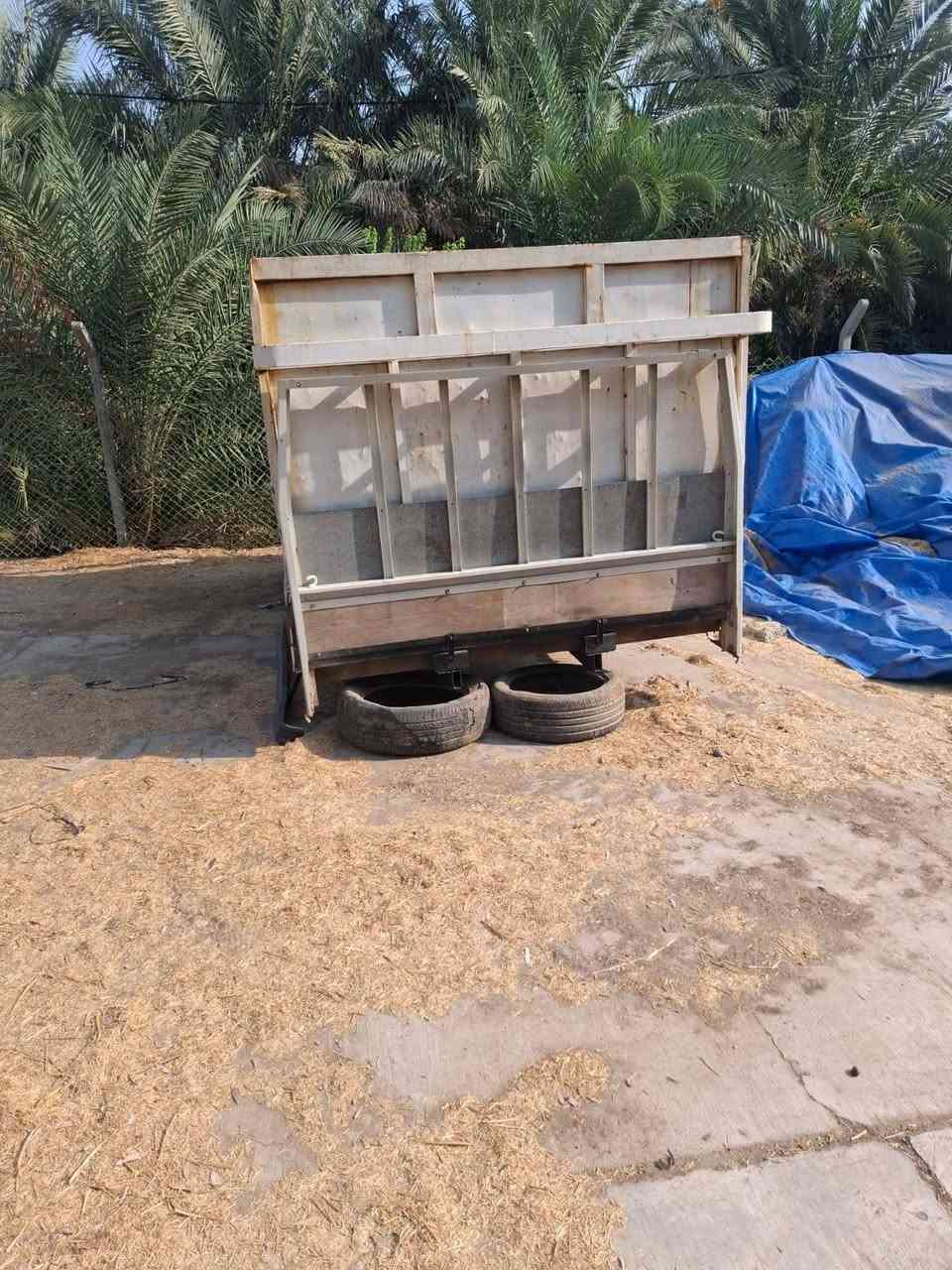 شاحنة • للبيع