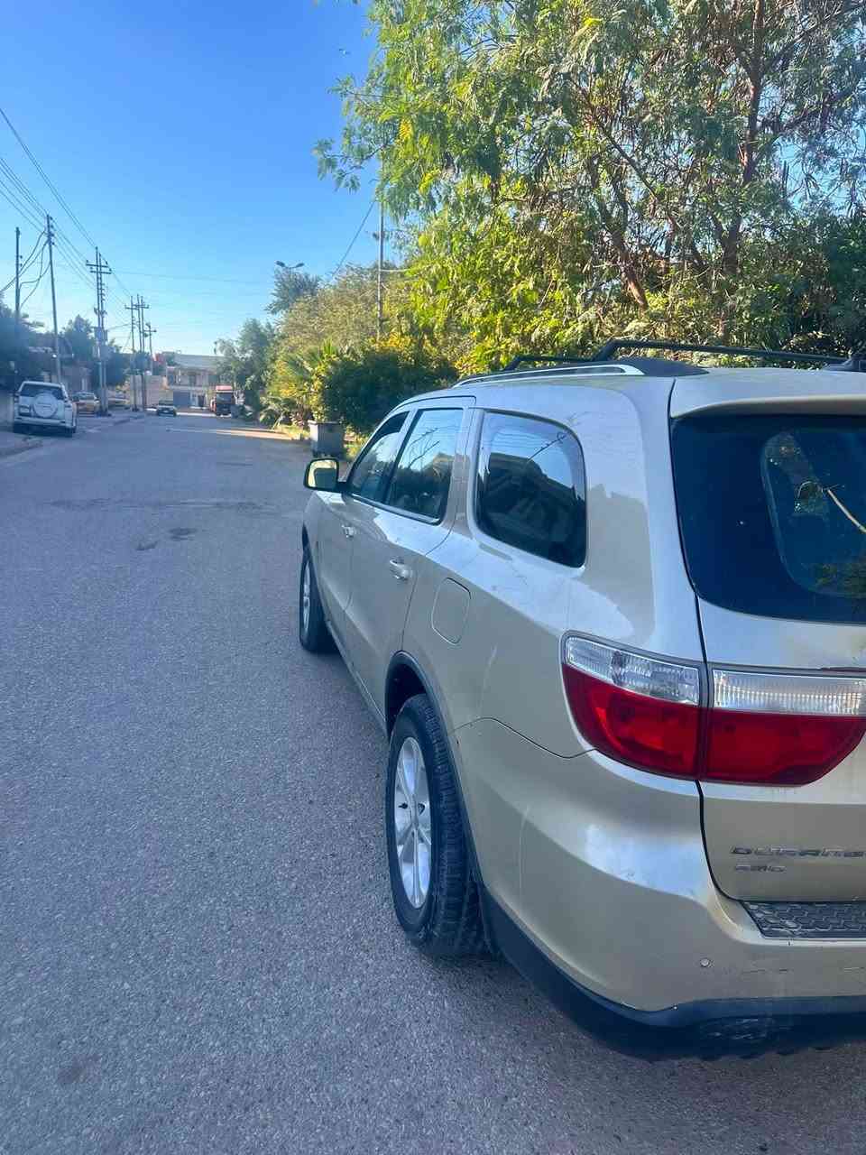 دورنكو موديل 12 بدون ايرباك ولاحادث بيه صبغ قبق جنطه جوه الرقم سياره فول عده الفتحه محرك 3600 رقم بغداد بسمي كير ومحرك وحداديه كارتون مكاني العماره سعره 150 وبيه مجال لتصال ***********
