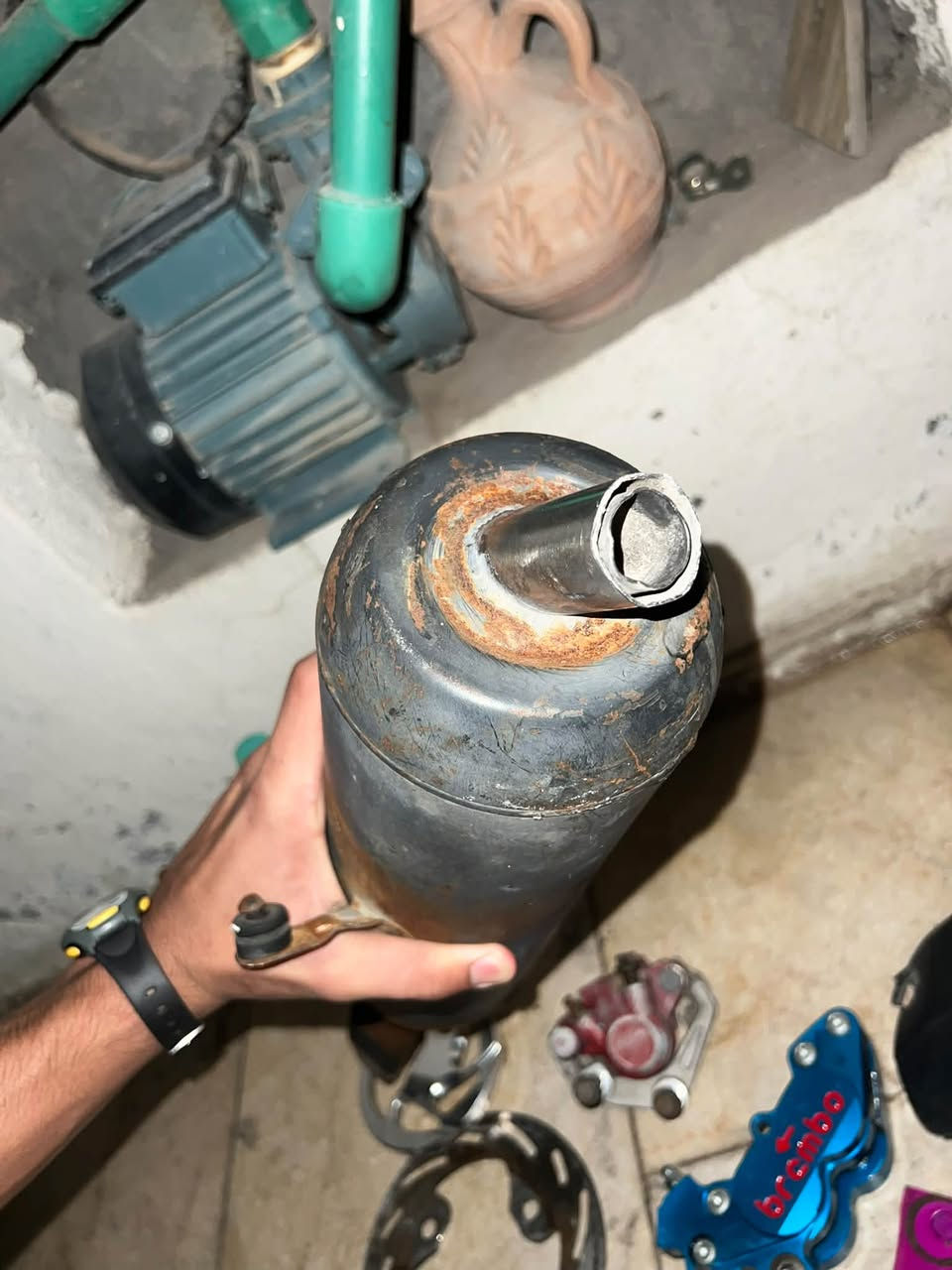 غراض للبيع الي يريد خاص والصالنصه صجميه بوشتين اصليه (اصليه) والواقيات اصليه وباقي بي بلادي  وبي تجاري هاذ واتساب ***********
