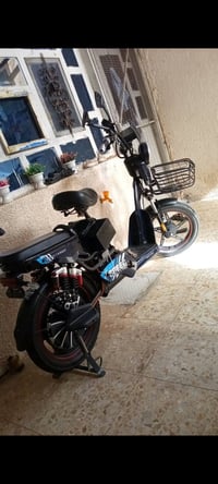 ٥ بطاريات • ٤٠ كم • نقص بريك