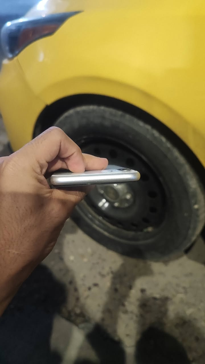 آيفون ١١ • ١٢٨ • بطاريه مبدله