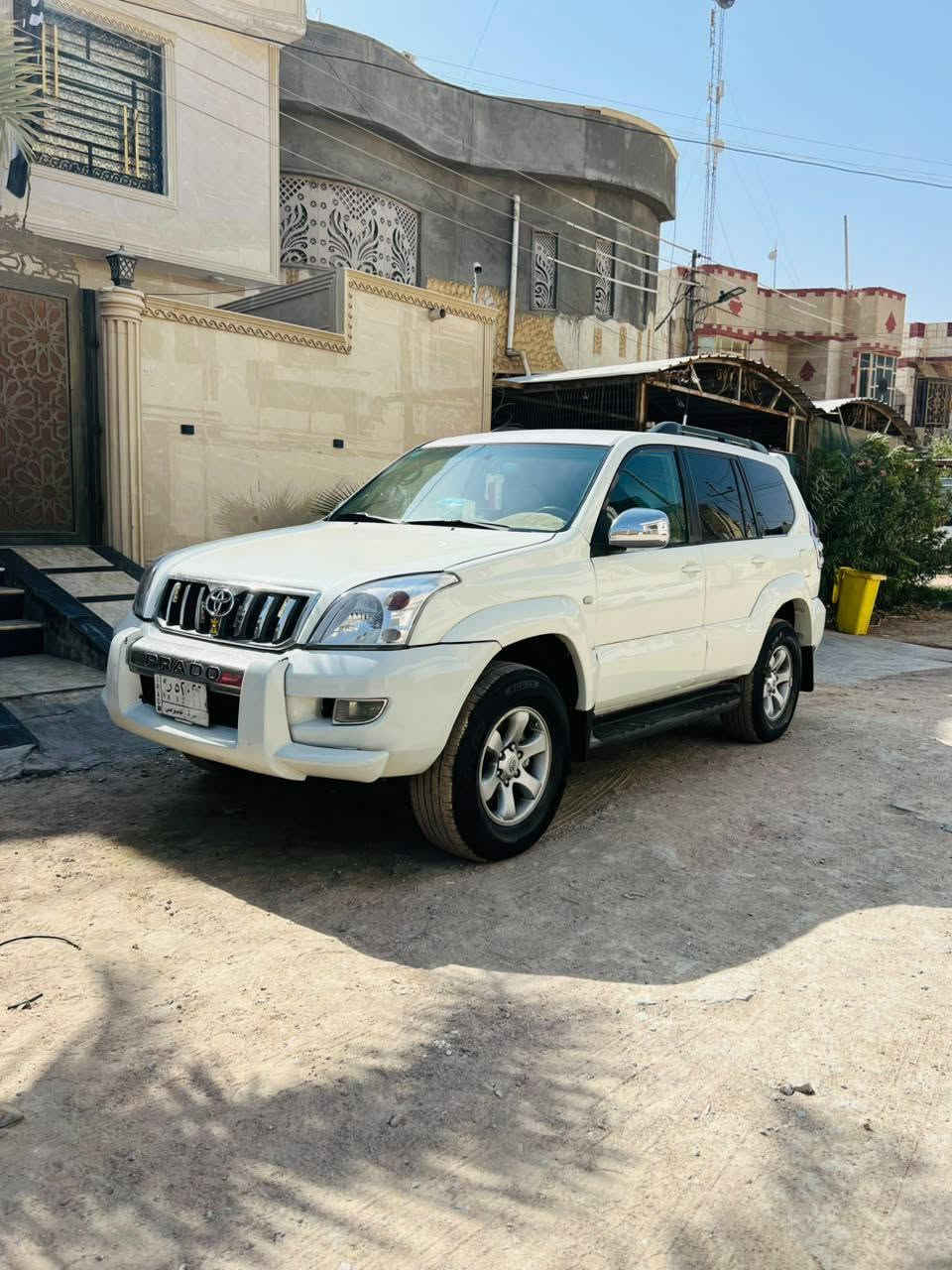السلام عليكم للبيع او المراوس برادو 2003
رقم بصرة تحويل مباشر 
موديل 2003
بيها قطع صبغ
6 سلندر
كير ومحرك خير من الله. على الفحص تبريد
تخم تايرات
حدادية
كهربائيات كلها شغالة
وضفيرة جديدة
ونوزلات مسطرة جديدة
حماوة انساها
كفر سبير خلفي مال شكل جديد ودركَه الستيرن مال شكد جديد
شاشة مال لكزس
دوشمة جلد اصلية
وارضية جديدة
لايت ناصي اصفر عالي زنون
باتري جديد بعدة بالضمان
سلف جديد
عينة الدشبول جديدة
وكل شيء بدلتة اصلي
طوافة البانزين تخربط
وسيارة بيها مشكلة بالتشغيل مره مرتين يلا تشتغل ماعرف شنو السبب فحصتهه طلع عندي حساس كام شفت سيارة مرتبة ونضيفة
السعر 88$ وبي مجال قليل
مكاني بصرة
رقم الهاتف
*********** البصرة, العراق
