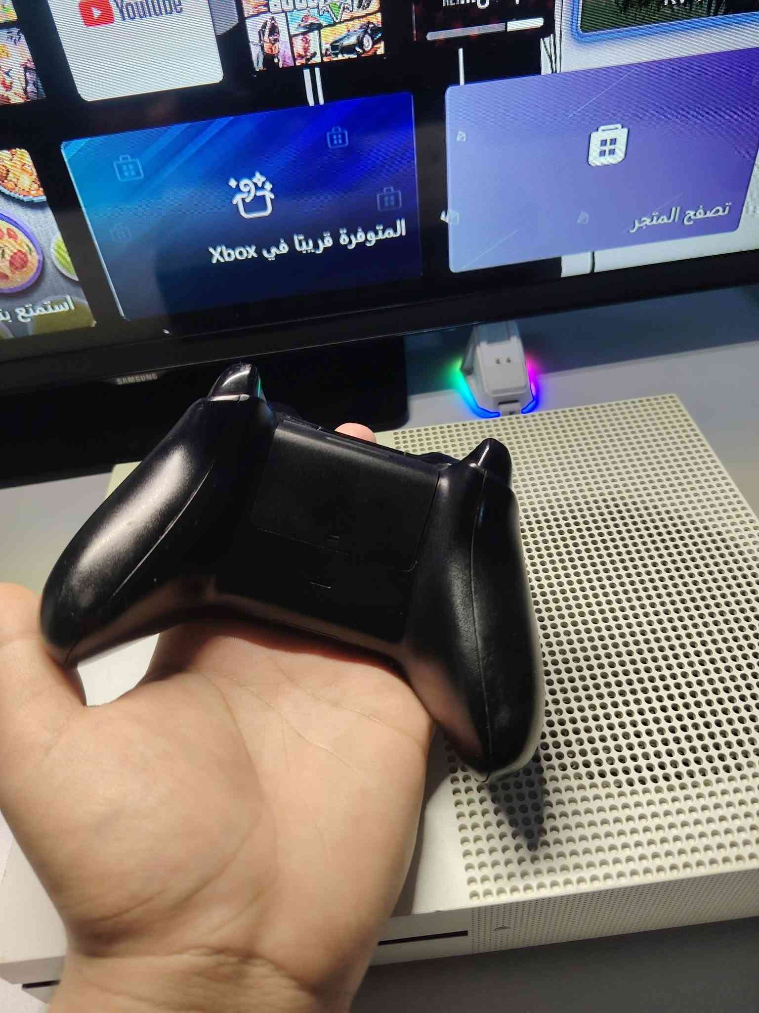 للبيع ويوجد توصيل
اكس بوكس الون اس
لوك ستيكر
يدة 1
واحد تيرا
وبطارية وحده قابلة للشحن
وقرص فيفا 15
وقرص UFC3 
واير البور
الجهاز نظيف 
السعر 160الف
الرقم ***********
