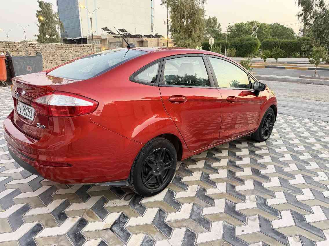 فورد فيستا 2018 للبيع بدووون ارباك ضرر جداً بسيط شرط دبة مي بلادية صور حادث بلمنشور👇
‏رقم بغداد الجديد بسمي هزة و  سنوية لل ٣١ 
‏        مواصفات ال se 
‏-كامرة دوارة
‏-تحكم ستيرن جهتين 
‏-نشرة داخلة متغيرة
‏-ويل كب
‏-بروجكتر
‏-مري وجام كهرباء
‏- بلوتوث
‏-كير at بلادي 
‏-دوشمة ارضية وكشنات
‏سيارة ماشية ٦٠ الف وجاهزة مال جناي 
‏سيارة خير من الله سريعة وقوية جدا وغراضهة جدااا رخيصة للي ميعرفون بيهة . يعني تسوة ابو الكوري + عالية عن الشارع +اقتصادية جدا بلبانزين محرك دوش شتحط تمشي
‏    🌹(مكفولة كفالة عامة من عدة حادث)🌹
‏مكاني بغداد سعر 85 . وبيه مجال ..للاستفسار ***********
‏ بغداد, العراق
