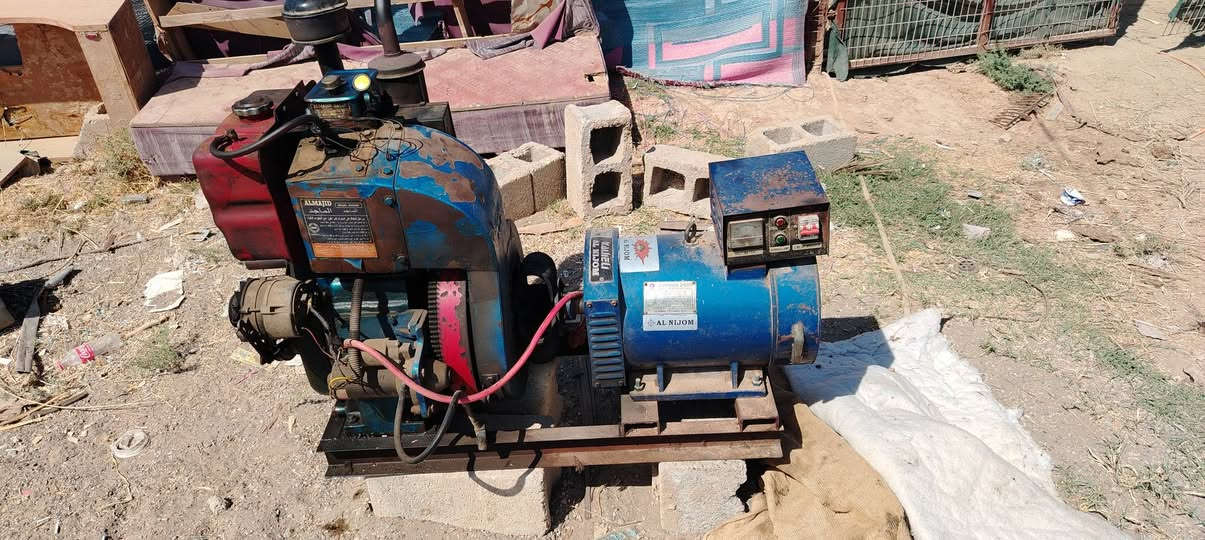 مولد للبيع نظافه خير من الله استعمال قليل تشغيل سلف وهندر مع الباتري وشحن داينمو عل فحص السكن ديالى للأتصال او واتساب ***********
