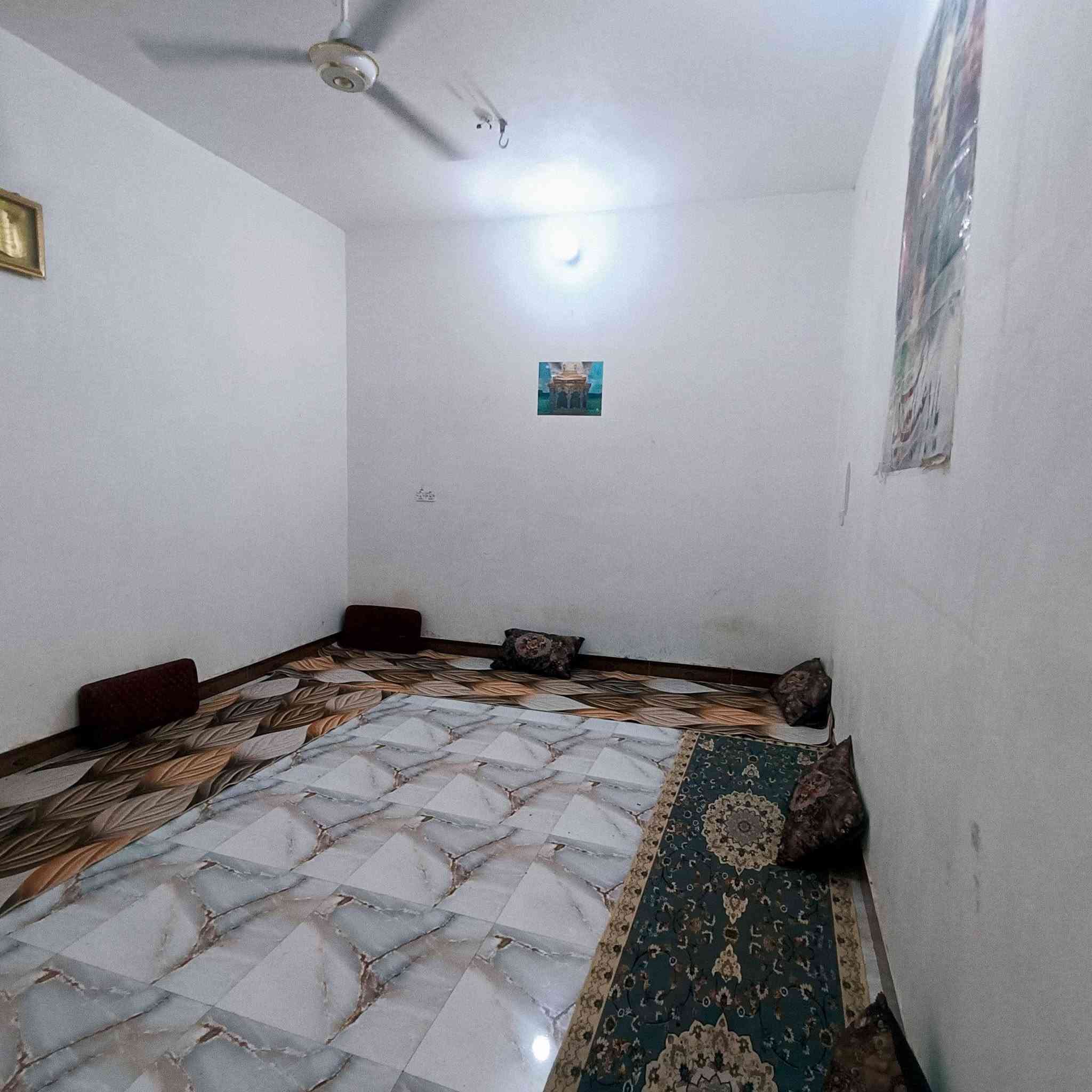 بيت زراعي بي وصل تطويب للبيع .. 
  دجين فرع محسن ابو التحوير... قريب لتقاطع الوائلي 
المساحه 200 متر.. 
غرفتين هول صاله مطبخ صحيات ديوانيه منور وترك.. 
البناء طابوق عگاده.. 
السعر 60 وبي مجال.. 
للاستفسار ***********
او زيارة مكتب الامين للعقار حي العسكري مقابل مضيف الامام علي للمناسبات..
