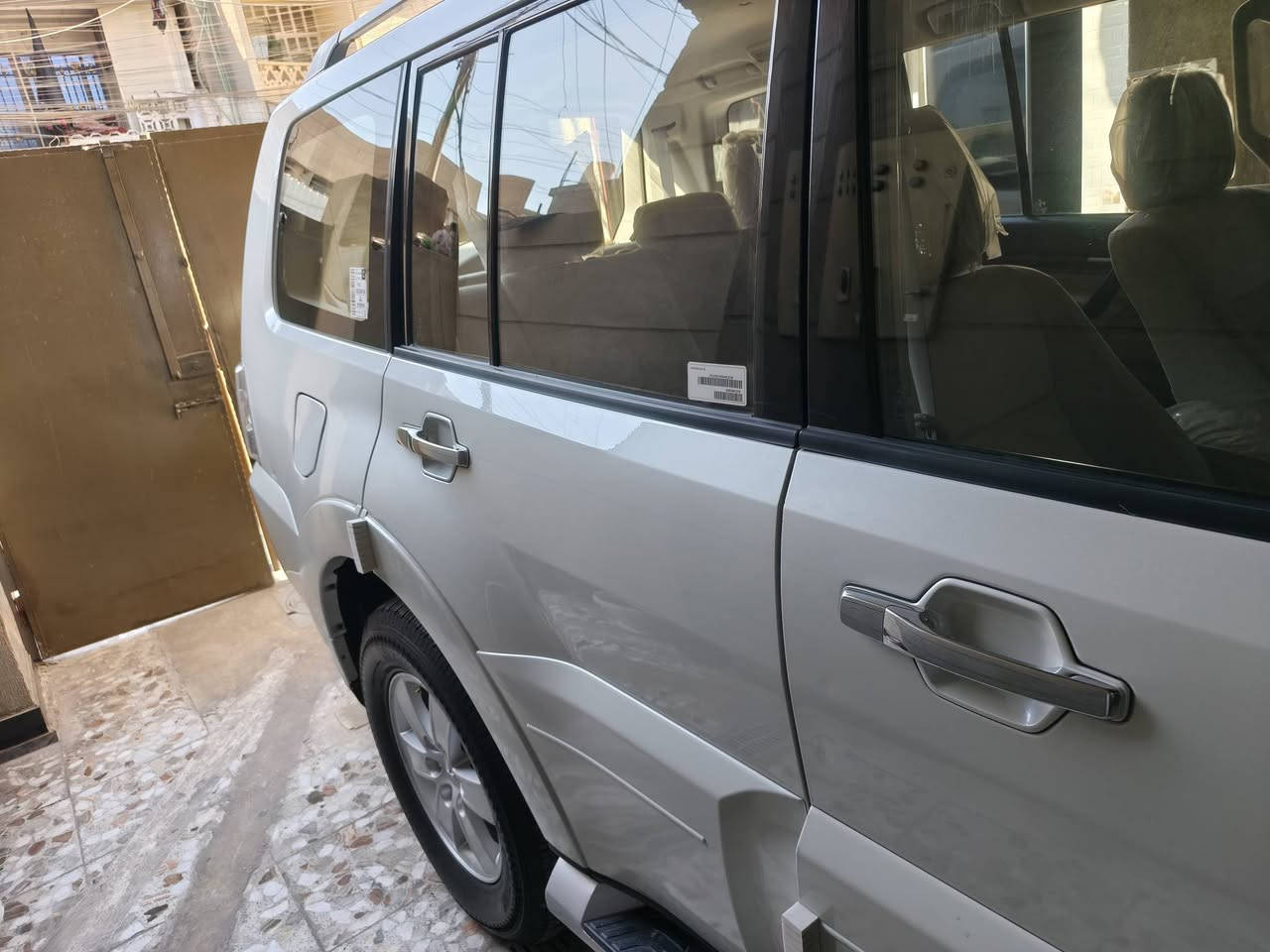 سلام عليكم من رخصت مدير الكروب المحترم باجيرو ٢٠٠٧مكفوله كفاله عامه بيها لاستيك ولف بس الصبح ويه التشغيل ادخن السياره وظع الشركه السعر١٠٨
بغداد الامين الثانيه
***********
