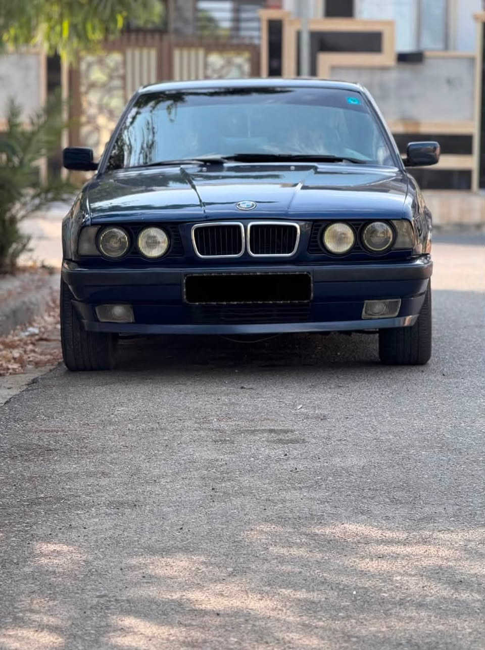 للبيع BMW 525 اصل وفصل موديل 1992 سيارة رقم مسطرة سنوية باسمي السيارة بدون ضرر صبغ جمالية فول مواصفات 1/1
 
•الحجم 525 مكينة دجيتل 
•كير توماتيك اصل 
•اربع جامات كهرب 
•دبل ايرباك 
•داخل صاج 
•سلايد (فتحة سقف)
•تبريد شغال شرط 

السيارة حيل نضيفة كير محرك شرط السيارة بوضعها البلادي السعر 75 وبي مجال مكاني الموصل ***********
