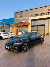 تويوتا كامري موديل 2022 مواسفات SE plas بسمة و فتحة سيارة كلين تايتل ب...