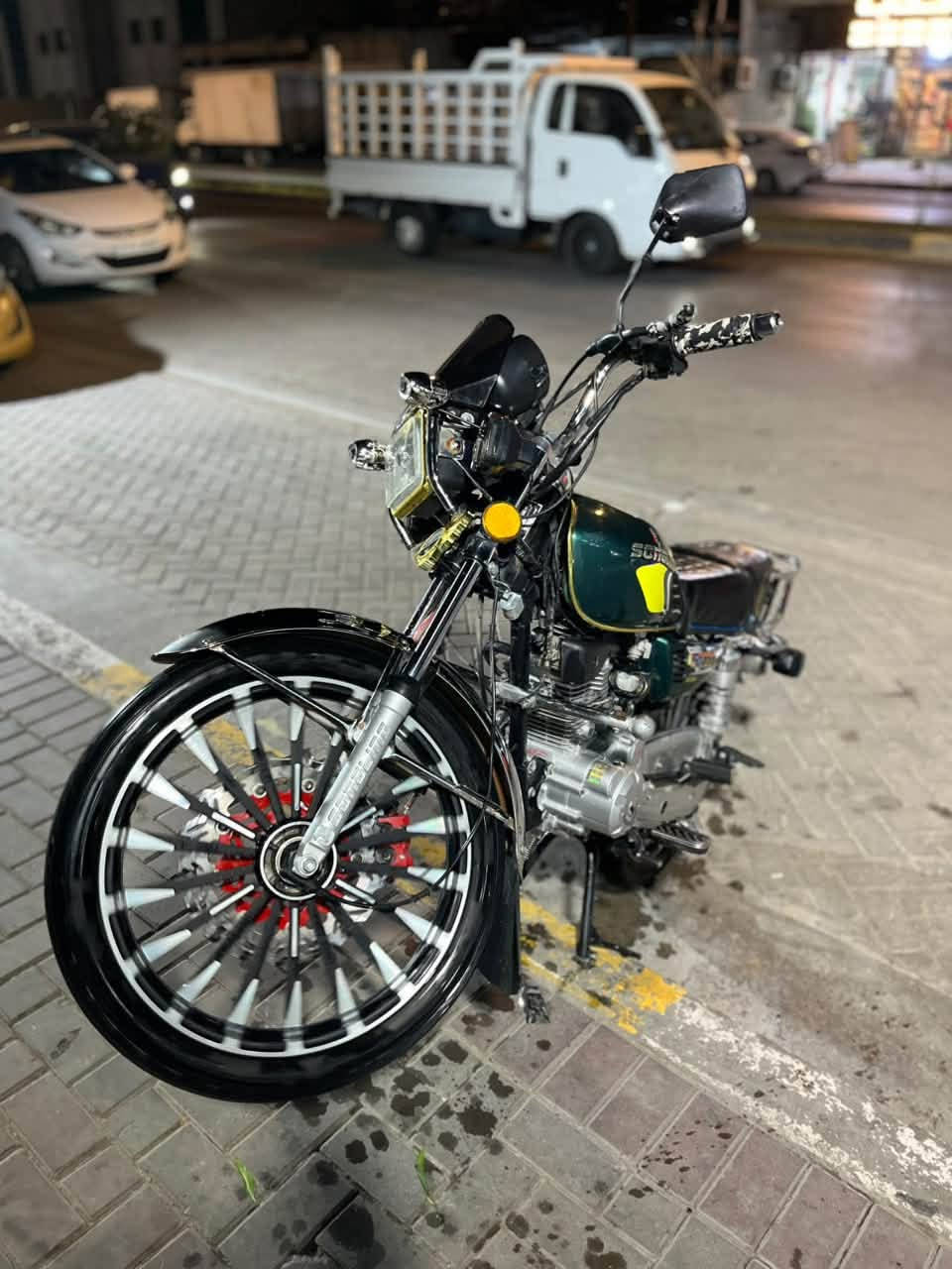 السلام عليكم 

🏍️ للبيع دراجة إيراني نظيفة جداً 🏍️

✨ موديل 2025 – شكل 2026، نازلة 2026
🔹 مكينة 200cc حقيقي أم العينة
🔹 الماكينة سوبر + تبريد للمكينة
🔹 شاشة أم تعرض
🔹 مكفولة كفالة عامة
🔹 الدراجة حلوة ومرتبة ونظيفة جداً
🔹 كاملة ومتكاملة وما ناقصها أي شي
🔹 جاهزة للاستخدام وما تحتاج أي صرف

💰 السعر 950 ألف دينار وبيها مجال للجادين

📍 المكان: بغداد – العامرية
📞 ***********

🔥 دراجة نظيفة ومرتبة، واللي يشوفها على الطبيعة يعرف قيمتها.
