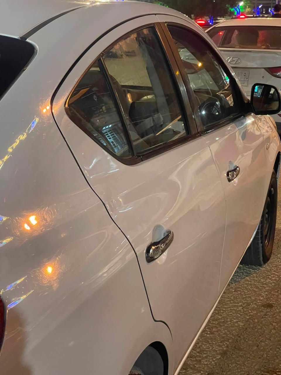 سلام عليكم نيسان صني هندي مديل20 بيها 3قطع بارد ومحولبة لغد وشاصي كفالة السيارة ماشية300 الف سنوية صاقطة بأسم الشركة تريد تحويل تريد وكالة السيارة برغي ما ناقصها ترايك وين ما تريد السعر 93 قابل للتفاوض مكاني نجف 
للتواصل ***********

