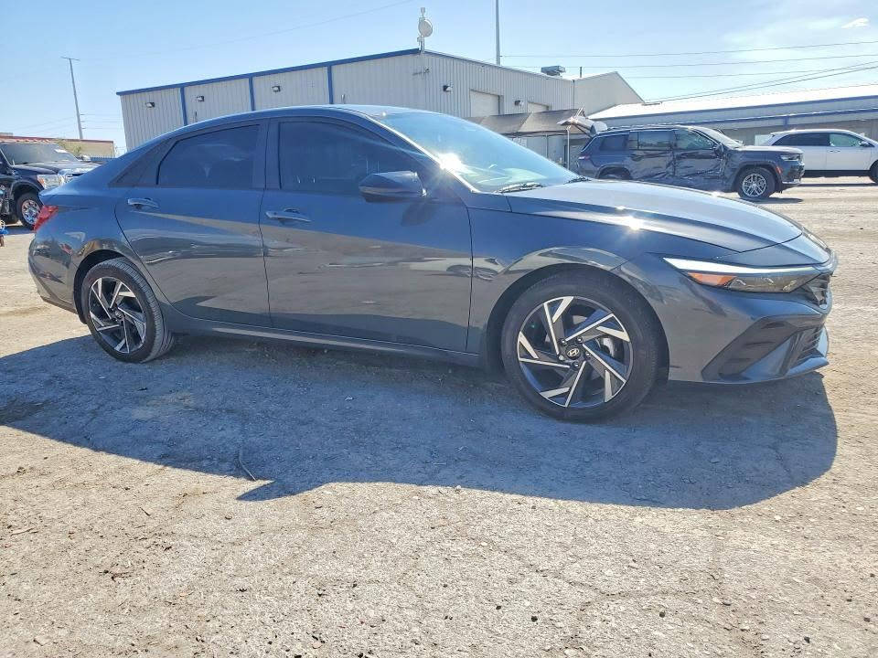 2025 HYUNDAI ELANTRA SEL SPORT 
السعر بيع مباشر من المزاد   :  72  $
تاريخ المزاد  :      2026/9/24
الحادث  :  موضح بالصور
حالة السيارة  :السيارة تعمل و تسير
 ((  مكان السيارة في امريكا   ))
بإمكان ادخال السيارة على كتاب شهداء
((  يكون حساب الجمارك و الضريبة على مبلغ الفاتورة للسيارة  ))
مدة النقل من امريكا الى العراق 60   يوم  (( يتعهد المكتب بفترة النقل ))
للشراء الحضور الى المكتب في العنوان المذكر بالأسفل مع جلب عربون 
مكتب همام كريدي لمزادات السيارات  
شراء و نقل السيارات من امريكا للعراق
العنوان  /  بابل - حله - شارع الجمعية
اهلا وسهلا بيكم من الساعة ٣ الى الساعة ١٠ مساءاً
***********
واتس اب
https://wa.me/message/BEZOHX2I6NQDD1
 
 
#مزاد #كوبارت #iaai #وارد #امريكي #عقبة #ميناء #بيع #شراء  #استيراد #نقل #الحره #تخليص #تعقيب #كيا #هونداي #الزرقاء #الاردن #بلسايد #تولورايد #النترا

نص مكتوب في الصور:
- 67510461
- 57510445