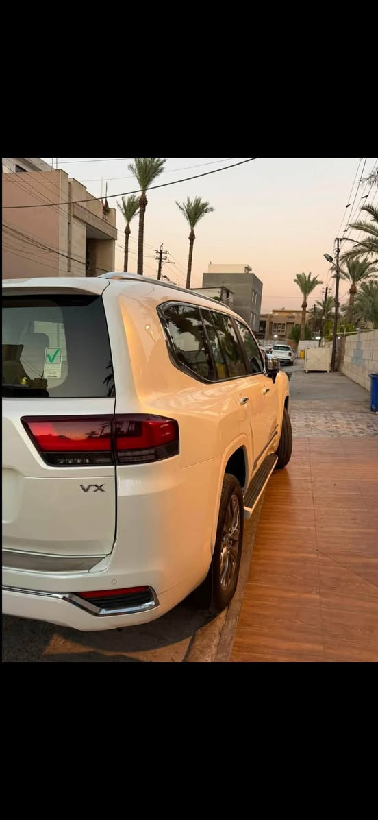 لاندكروز توين تيربو 2023 للبيع او مراوس بجمسي الفيشن 2025_2026.  VX_TWIN_TURBO_SAS
ماشي 57 الف حقيقي 

مواصفات دبل كشن كهرباء

جلد اصلي 

صندوك كهرباء

حساسات امامي خلفي

رادار امامي خلفي 

مري شفط

واصفات الاندكروز معروفه سياره جديده وكفاله عامه

***********      البلديات شارع المصرف
