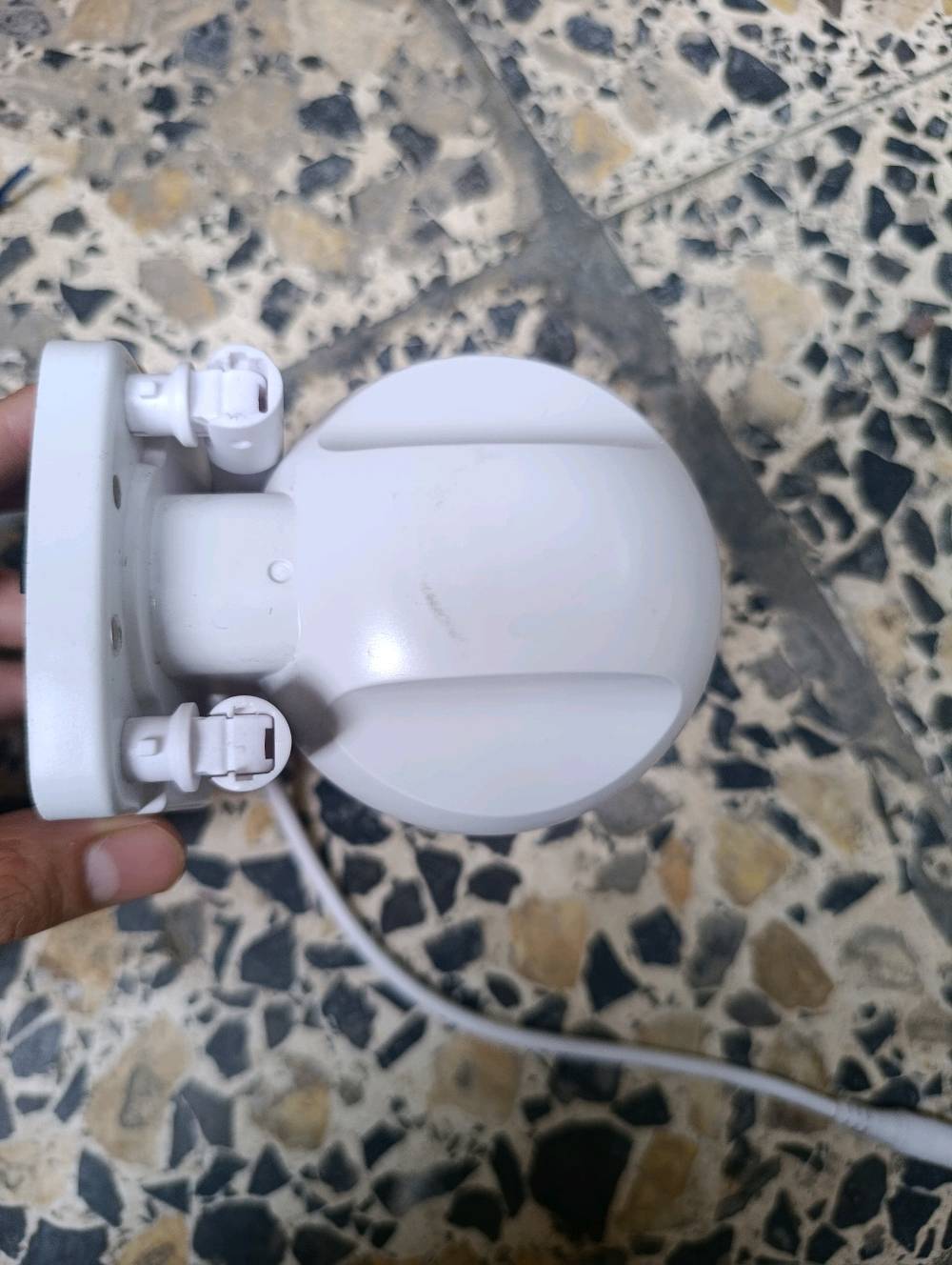 السلام عليكم عندي هاي كامره دوراه 360 درجة شغال كامل هو وغراضه سعر 10 نهايته عنواني مدينه الصدر