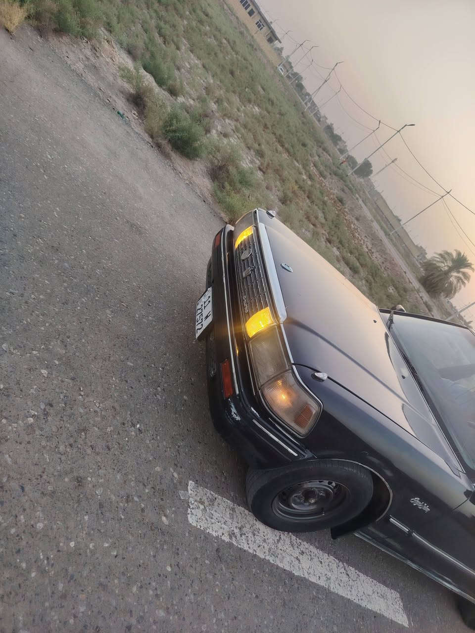 سيدان للبيع موديل 1988 مكفوله من الضربه فقط صبغ جماليه ملاحضه السياره حيل جديده واحلا من الصوره بعد 
مكينه كير حداديه تايرات شرط
تبريد ثلج 🥶 كهربايات كله شغاله السياره استخدام شخصي 
رقم بغداد دولي سنويه للا 30
مكاني الديوانيه خاص مجاوب مكلف بنشر الشراي يتصل *********** السعر ٤٧ وبيه مجال بسيط
