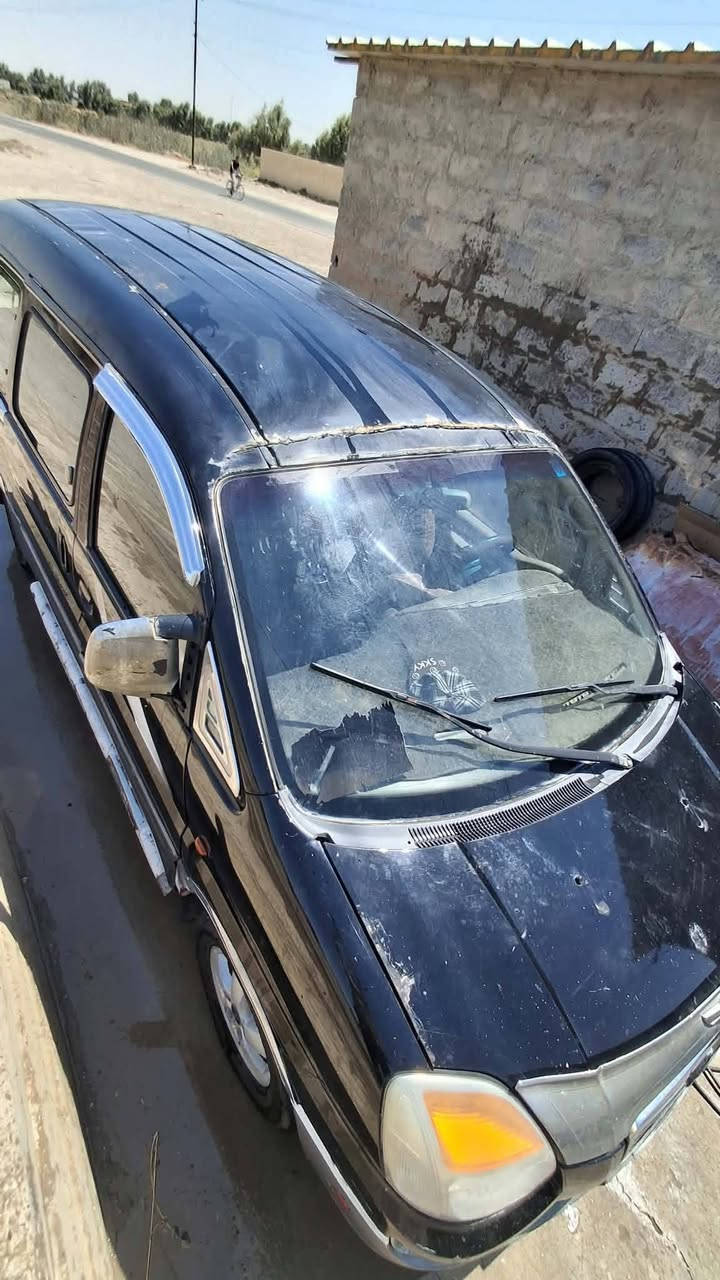 السلام عليكم 
استاركس ٢٠٠٦ رقم ديالى انكليزي محرك لا تبخير لون اسود 
ولا تنقيص كير كفاله اكسل كفاله تبريد ما يشتغل 
نقص مشط ستيرن 
تخم تاير صدر ٧٠ % صاحبها بديالى شرط التحويل لون اسود 
السعر ٦٨ وبيها مجال ***********
