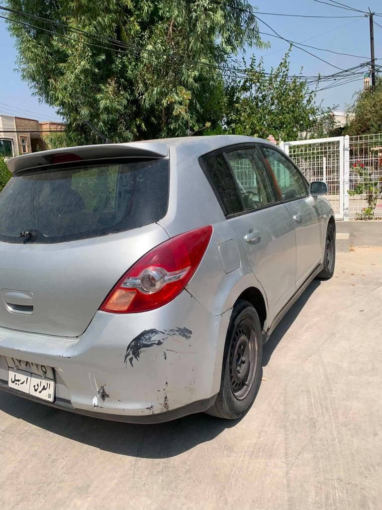 نيسان تيدة ٢٠١٠ گير تؤماتيك گير و مةكينة و تةبريت بةشةرت سعري ٦٦ مجالةكي كةم سبوغ چوار پارچة و نيو دةعم و ليدراني قورسي نية بةناو كردن بةشةرت  *********** شوين هولير شقلاوة تكاية موشتةري ني بيزارمان مةكة شقلاوة, أربيل
