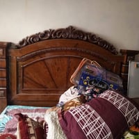 بيع مستعجل • جميع الاثاث • غرفه اخشاب