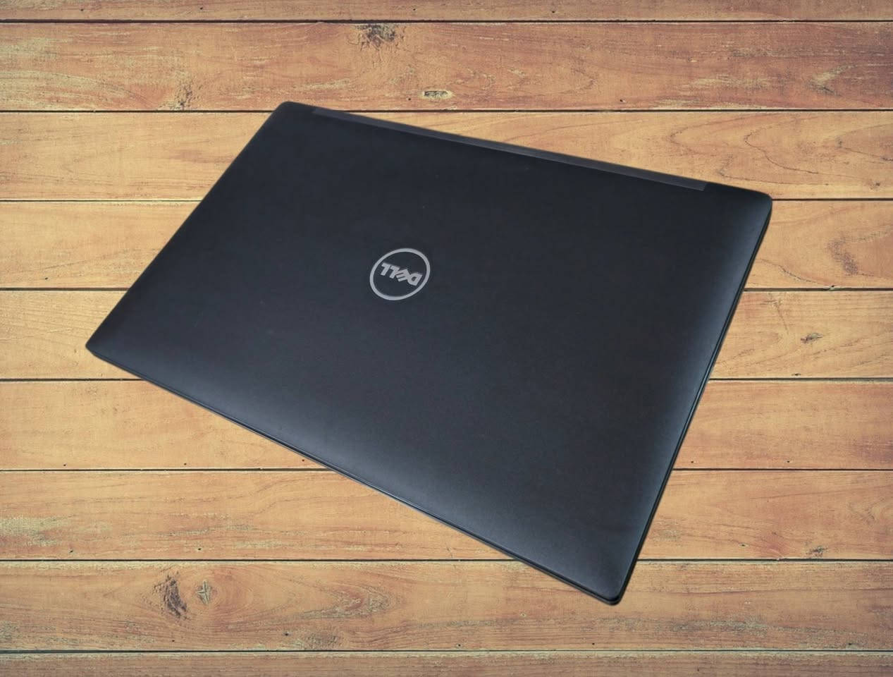 لابتوب بمعالج COR i7 ونظافة 100%
📢للألعاب والبرامج الهندسية والفوتوشوب والتصميم والاستخدام المكتبي والدراسة 
#عرض_خااااص_بسعرر
(((((السعر 235 الف دينار فقط ))))
⚡️أقوى سعر في العراق 💁
📢ضمان لمدة شهر كامل + سنة كاملة اجور صيانة مجانية
 🚗يتوفر توصيل لجميع محافظات العراق
 ✔️فحص شامل قبل الاستلام 

DELL LATITUDE E7490

✅المواصفات الكاملة:
🟩 المعالج COR i7
🟩 الجيل السادس 6️⃣
🟩 الرام 8 گيگا  DDR4 
🟩 الهارد 256 GB نوع SSD السريع جداً 
🟩حجم الشاشة 14 انج FHD 
🟩 كارت الشاشه 4GB intel 
🟩بطارية ليثيوم ممتازة جدا تدوم ساعات طويله 🔋
🟩 كيبورد ضوئي ➕ عربي انكليزي ليزري 

💥ملحقات الجهاز
🔌شاحنة الاصلية ➕💼حقيبة هدية ➕🖱ماوس هدية 

📞للطلب والاستفسار راسلنا الآن :
على الخاص او على الواتساب
الرقم ⬅️***********
