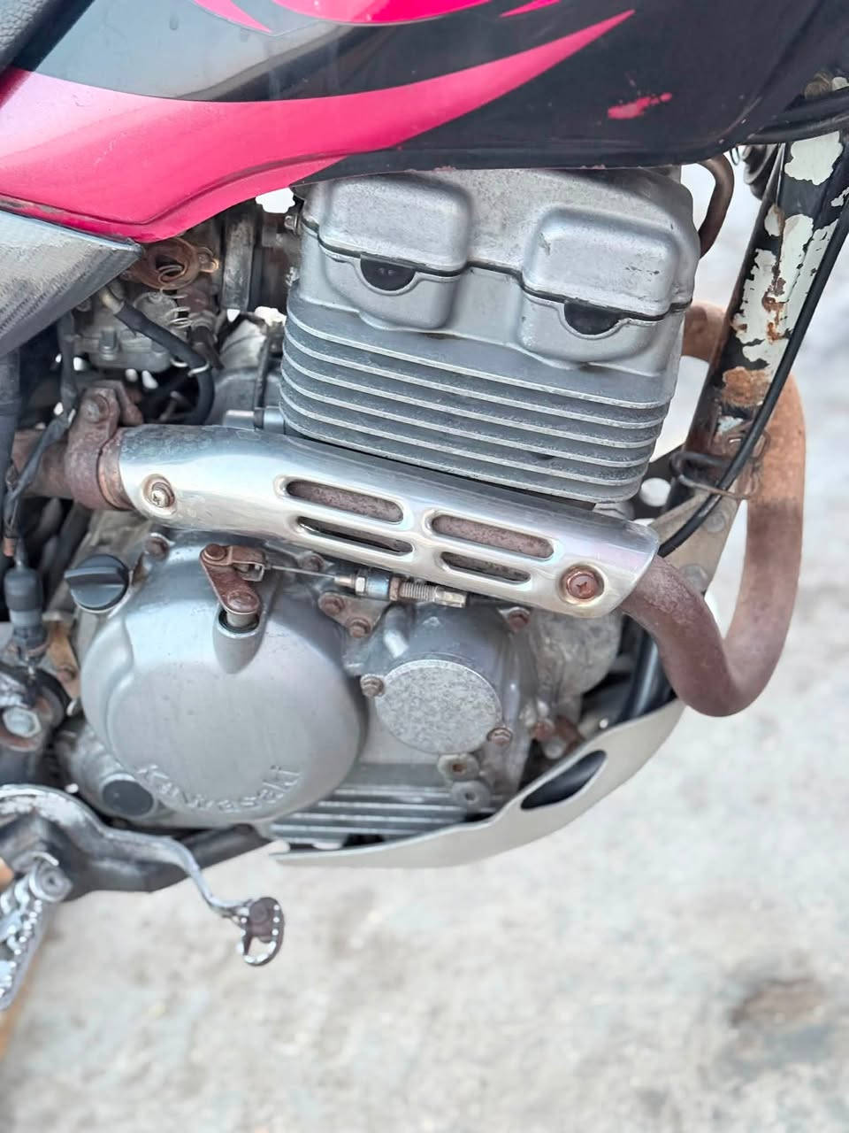 دراجه قفاز نوع كاوسكي حجم 250cc دراجه رقم وسنويه ومكفوله استفسار خاص او ***********
